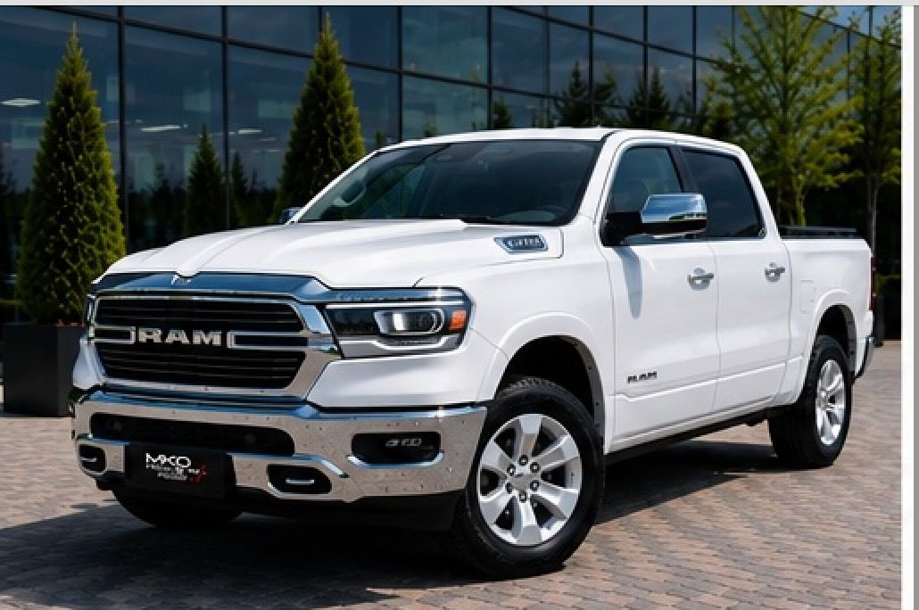 RAM 1500, Laramie 5.7HEMI 4x4 TOP vybava