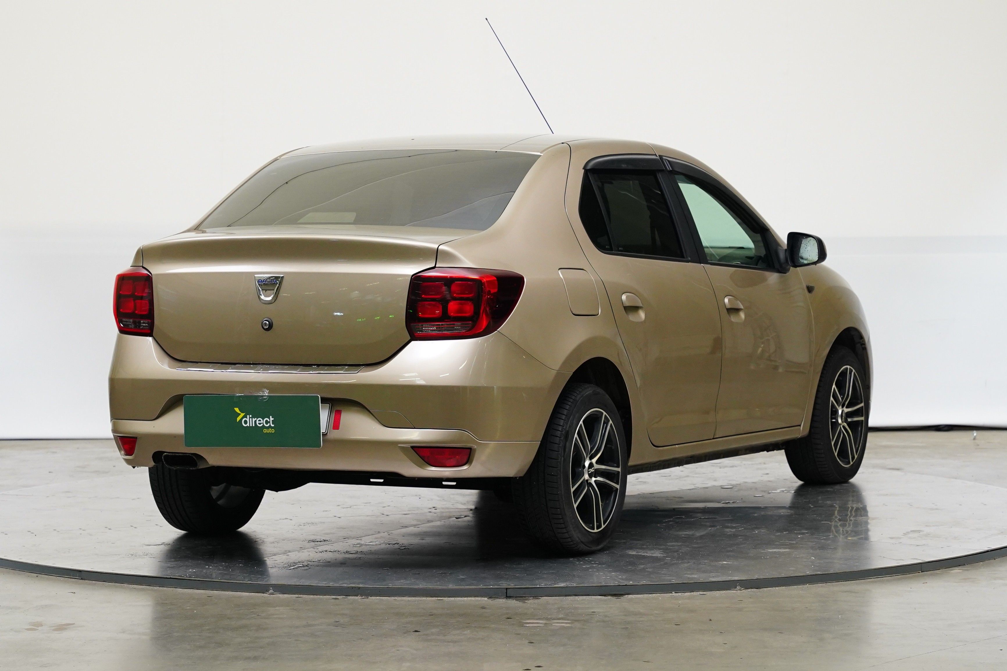 Dacia Logan, 1.0 SCe 54 kW - fotka 2