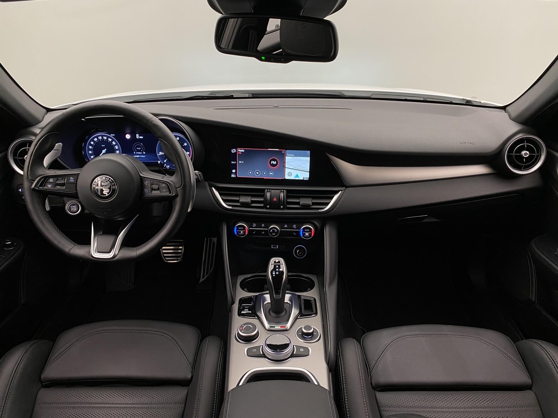 Alfa Romeo Giulia, 2.0T VELOCE Q4 AUT - fotka 2