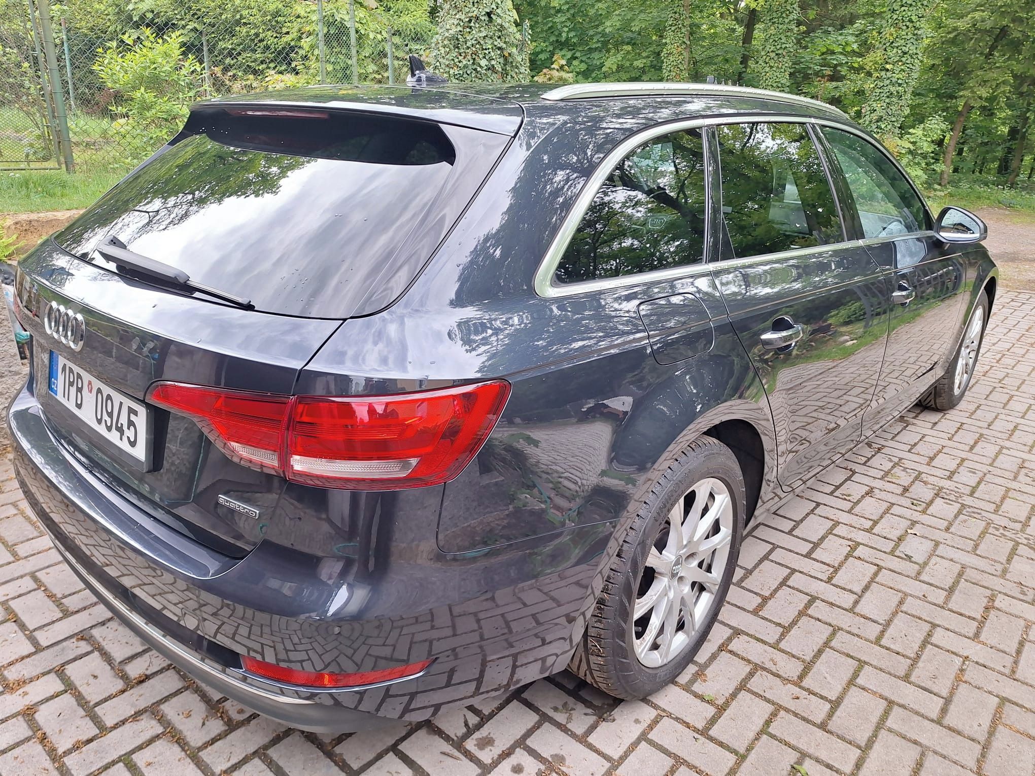 Audi A4 Avant, Audi a4 2,0 TDI  Quattro 140kW - fotka 5