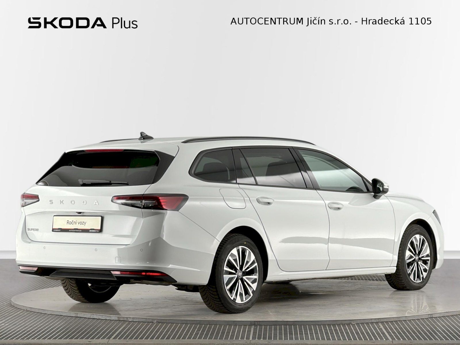 Škoda Superb, Combi DSG 2.0TSI 150kW Selecti - fotka 2