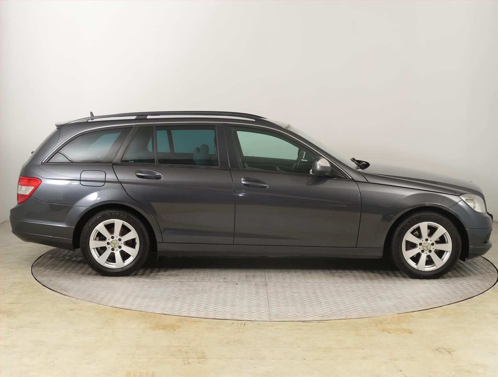 Mercedes-Benz Třídy C, 200 CDI, po STK - fotka 6