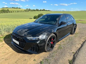 Avant C8, 4.0TFSI