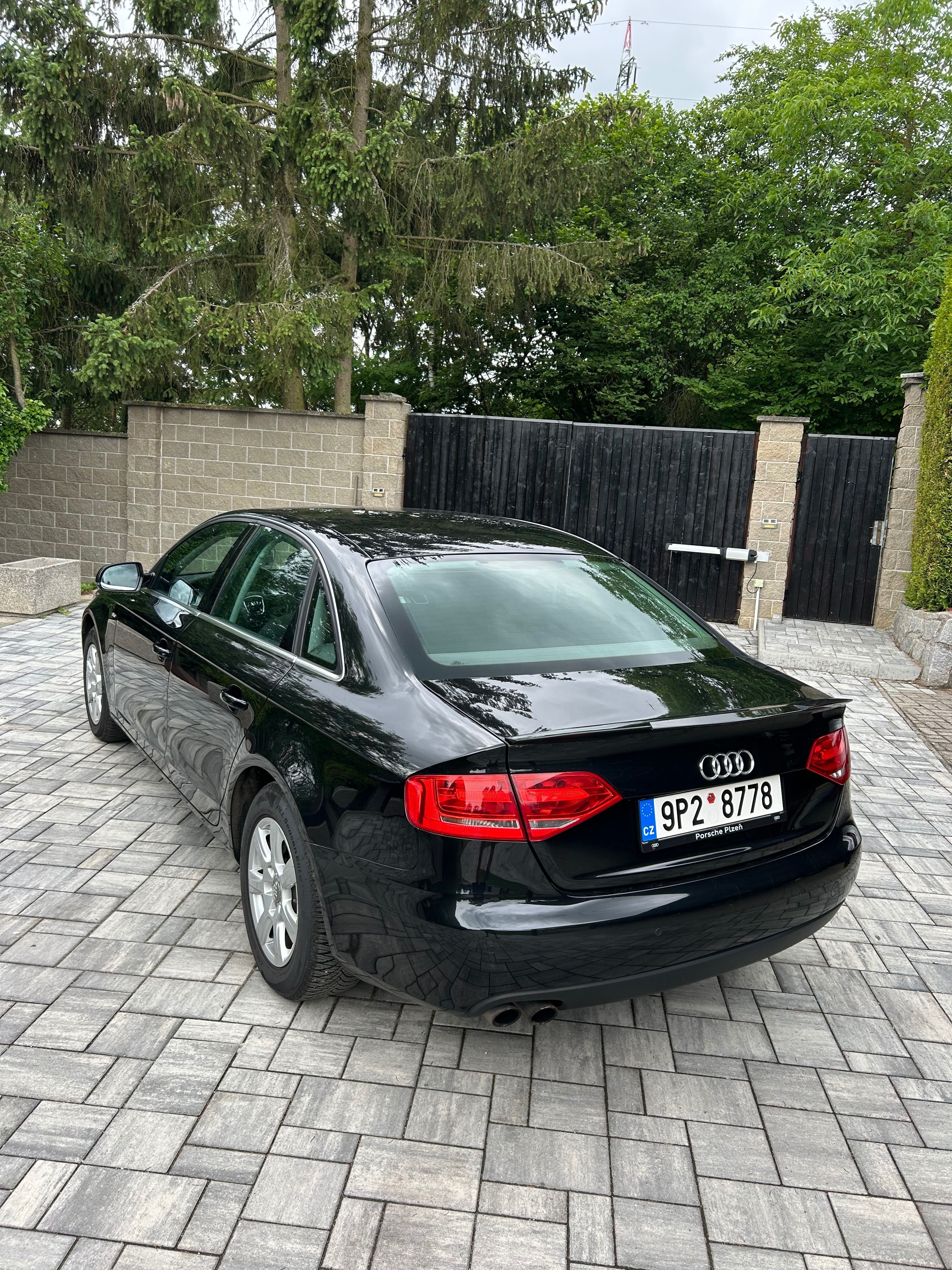 Audi A4, Audi A4 b8 2010 1.8 TFSI - fotka 4