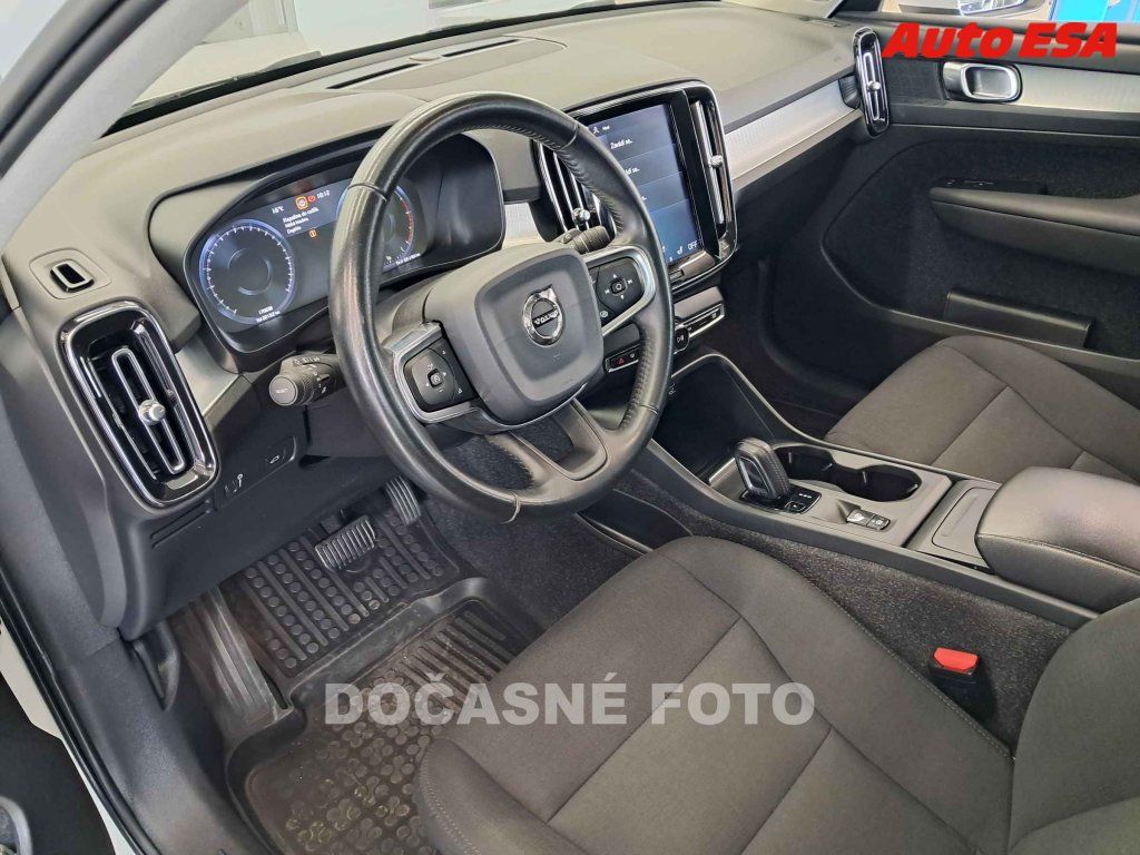 Volvo XC40, 2.0D - fotka 3