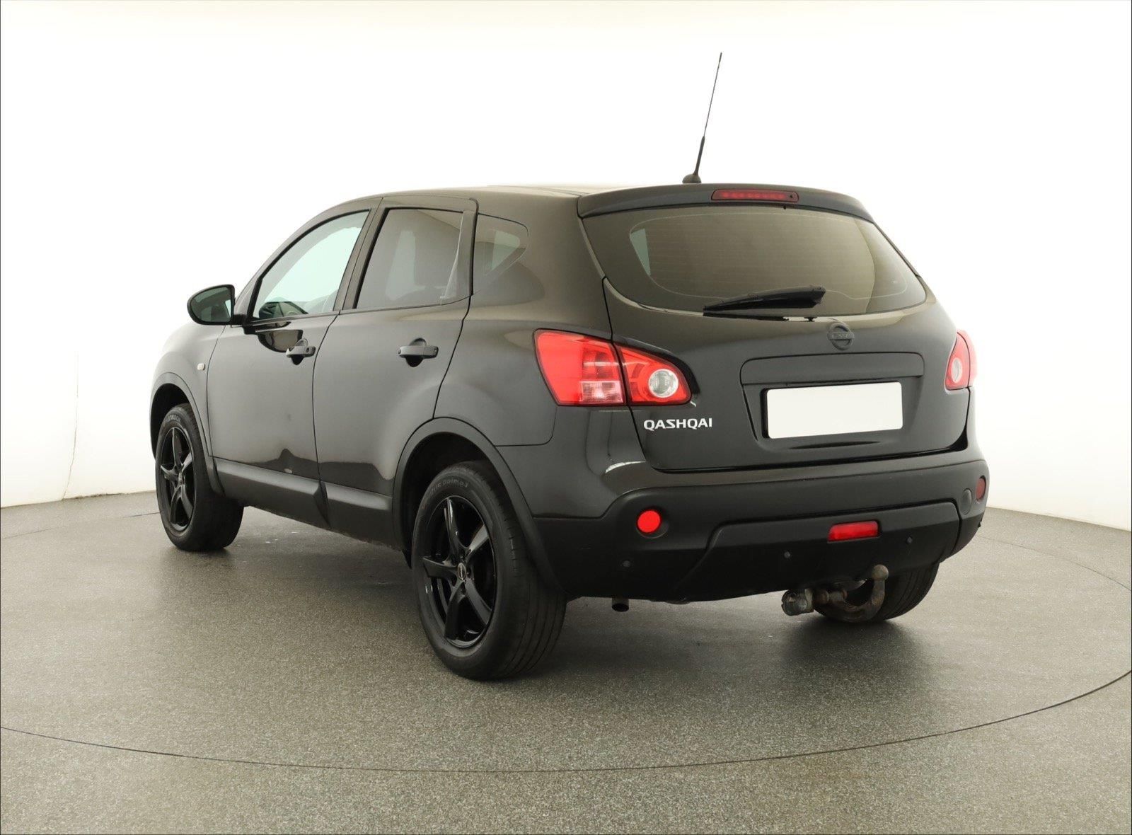 Nissan Qashqai, 1.6, Tažné, Automatická klima - fotka 4