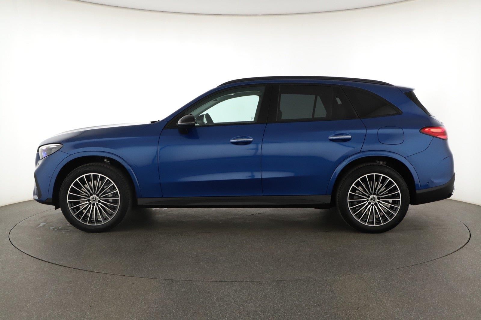 Mercedes-Benz GLC, 300 e 4MATIC, AMG Line - fotka 2