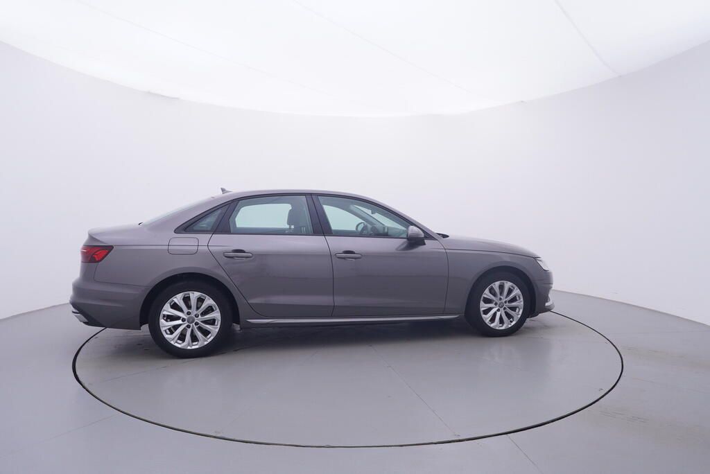 Audi A4, ADVANCED 2.0 TDI 120 kW - fotka 6