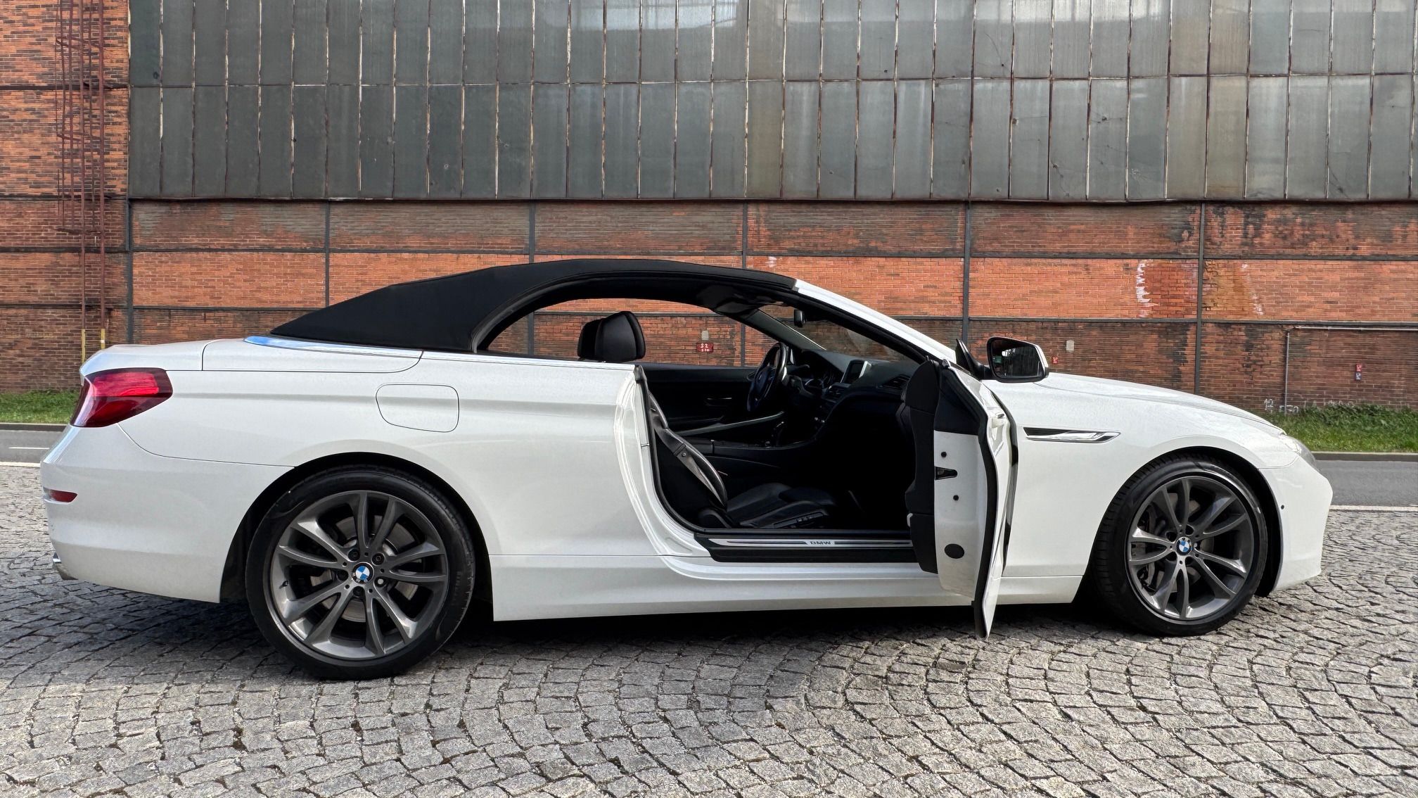 BMW Řada 6, 650i ČR, KABRIO - fotka 4
