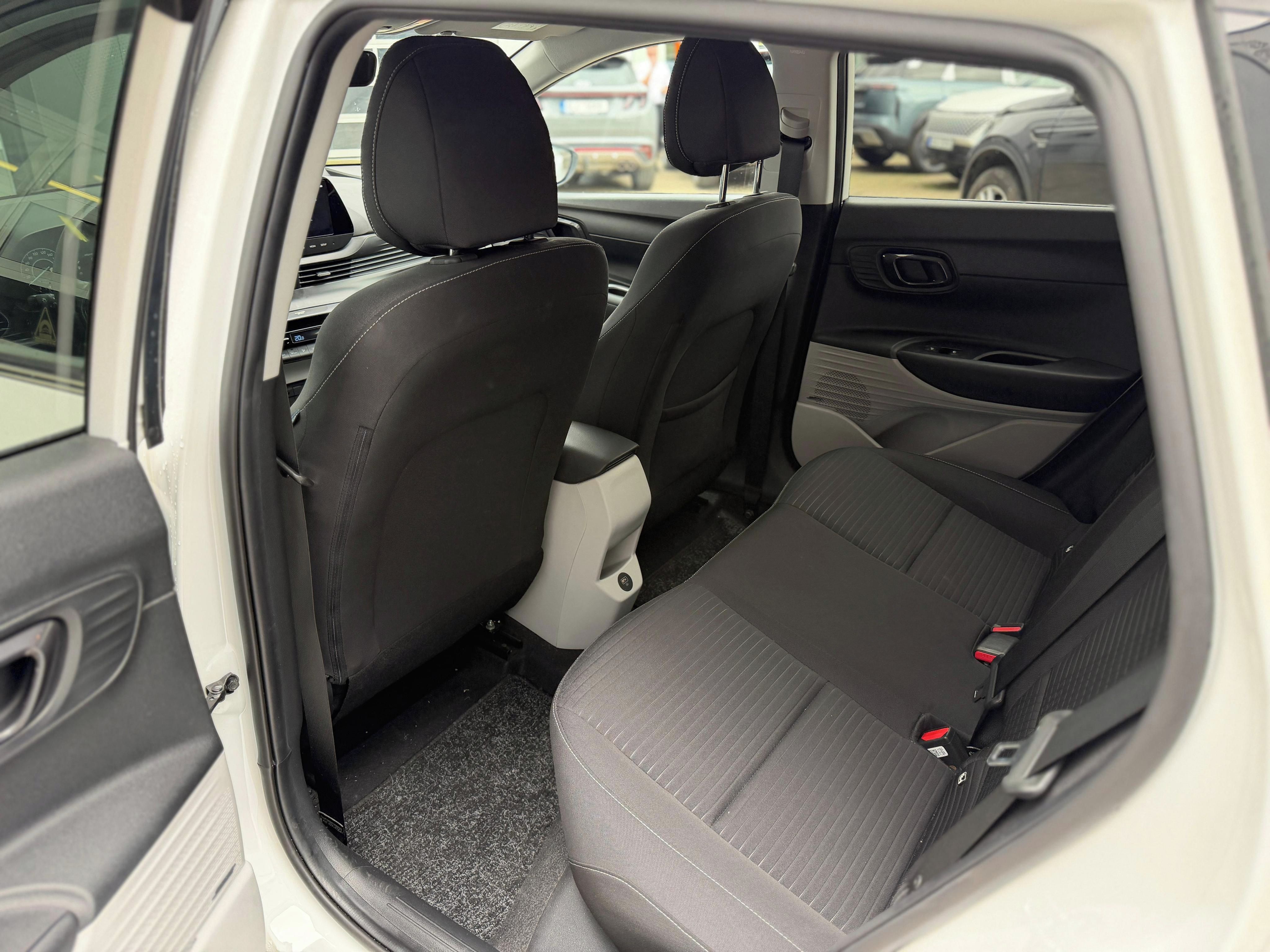 Hyundai i20, 1.0 88kW A/T  STYLE - fotka 4