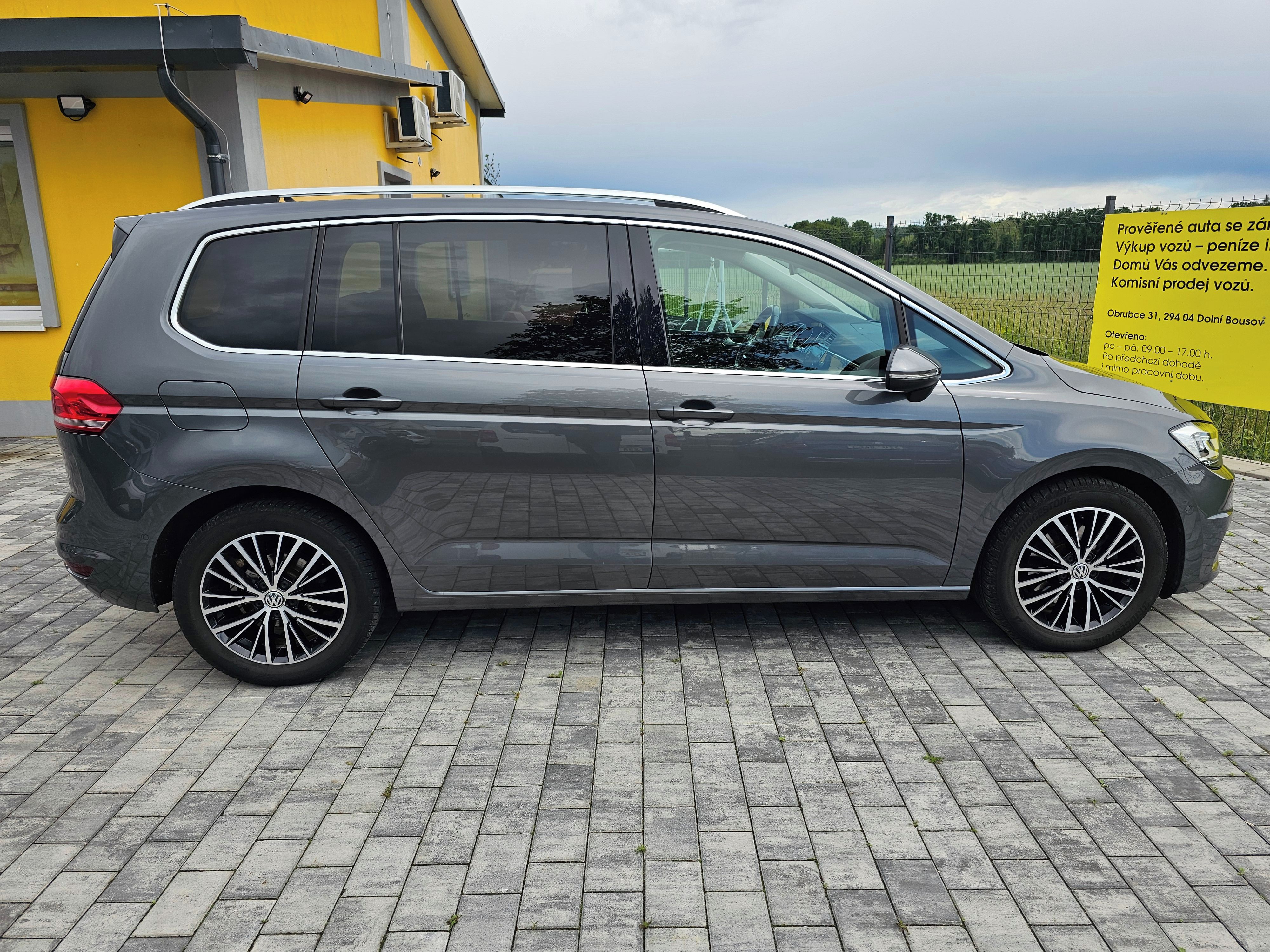 Volkswagen Touran, 1.4 TSI 110kw, Servis VW,1.maj - fotka 4