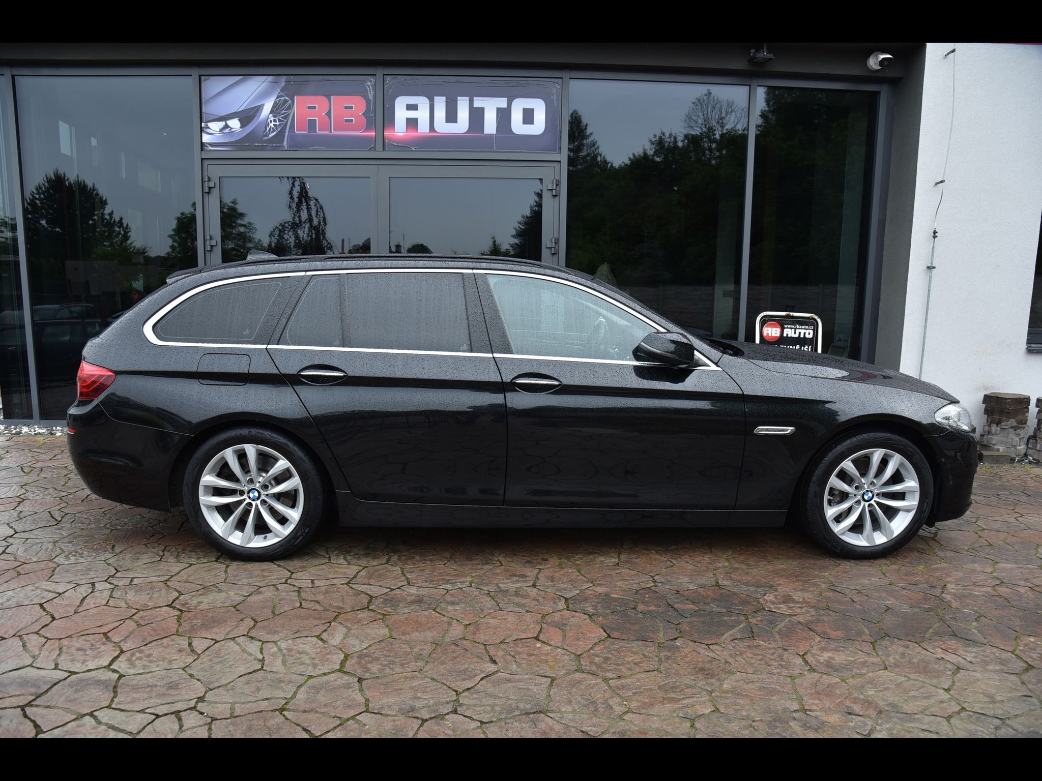 BMW Řada 5, 3.0 d 190 kw xDrive - fotka 5
