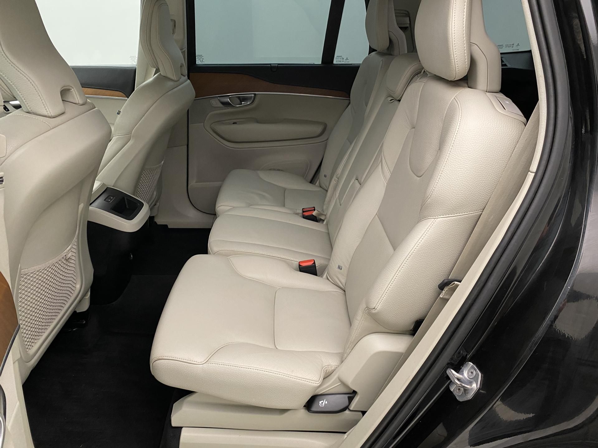 Volvo XC90, D5 AWD INSCRIPTION AUT 7míst - fotka 5
