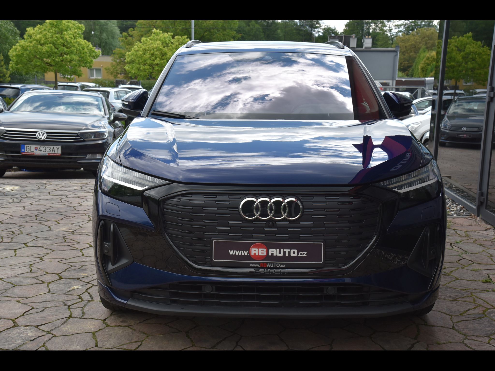 Audi Q4, vůz na cestě - fotka 4