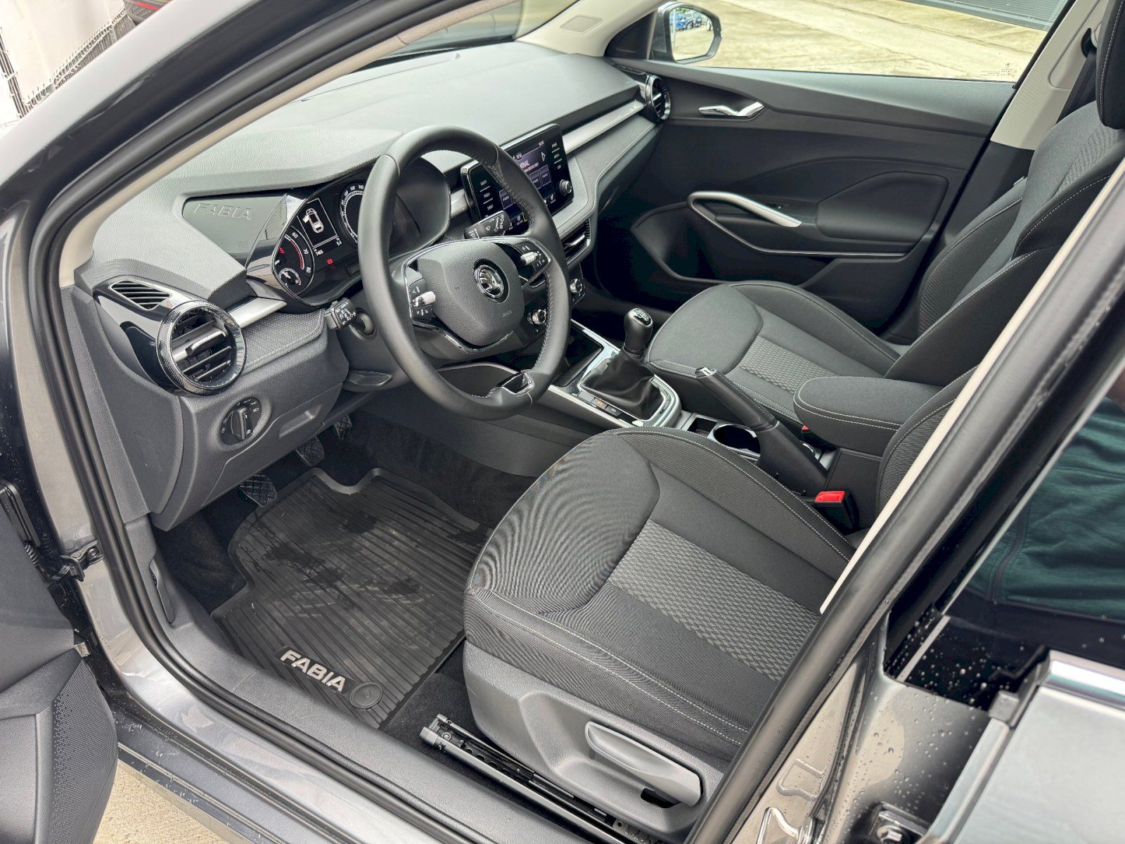 Škoda Fabia, 1.0 TSI 81 kW Style Plus - fotka 6