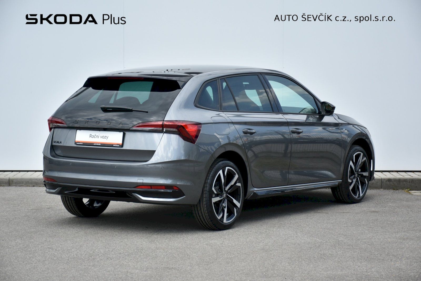 Škoda Scala, Monte Carlo 1,0 TSI 85 kW 6° m - fotka 2