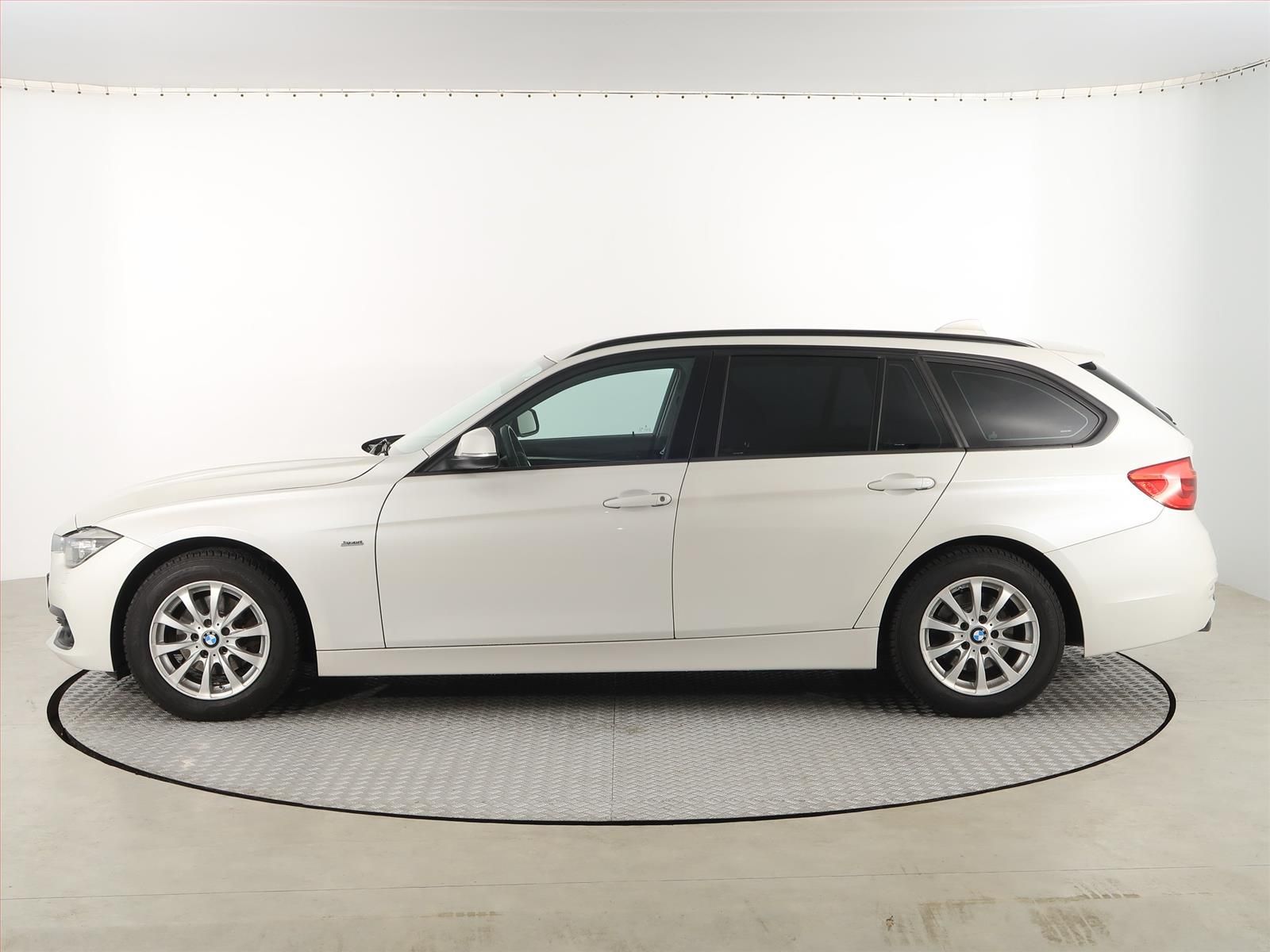 BMW Řada 3, 316 d, Sport Line, Automat - fotka 3