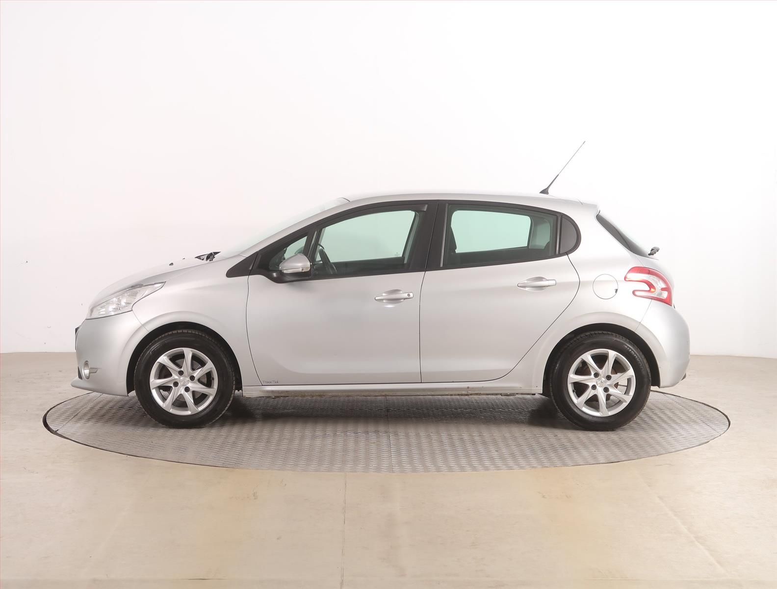 Peugeot 208, 1.4 HDI, Serv.kniha, po STK - fotka 3