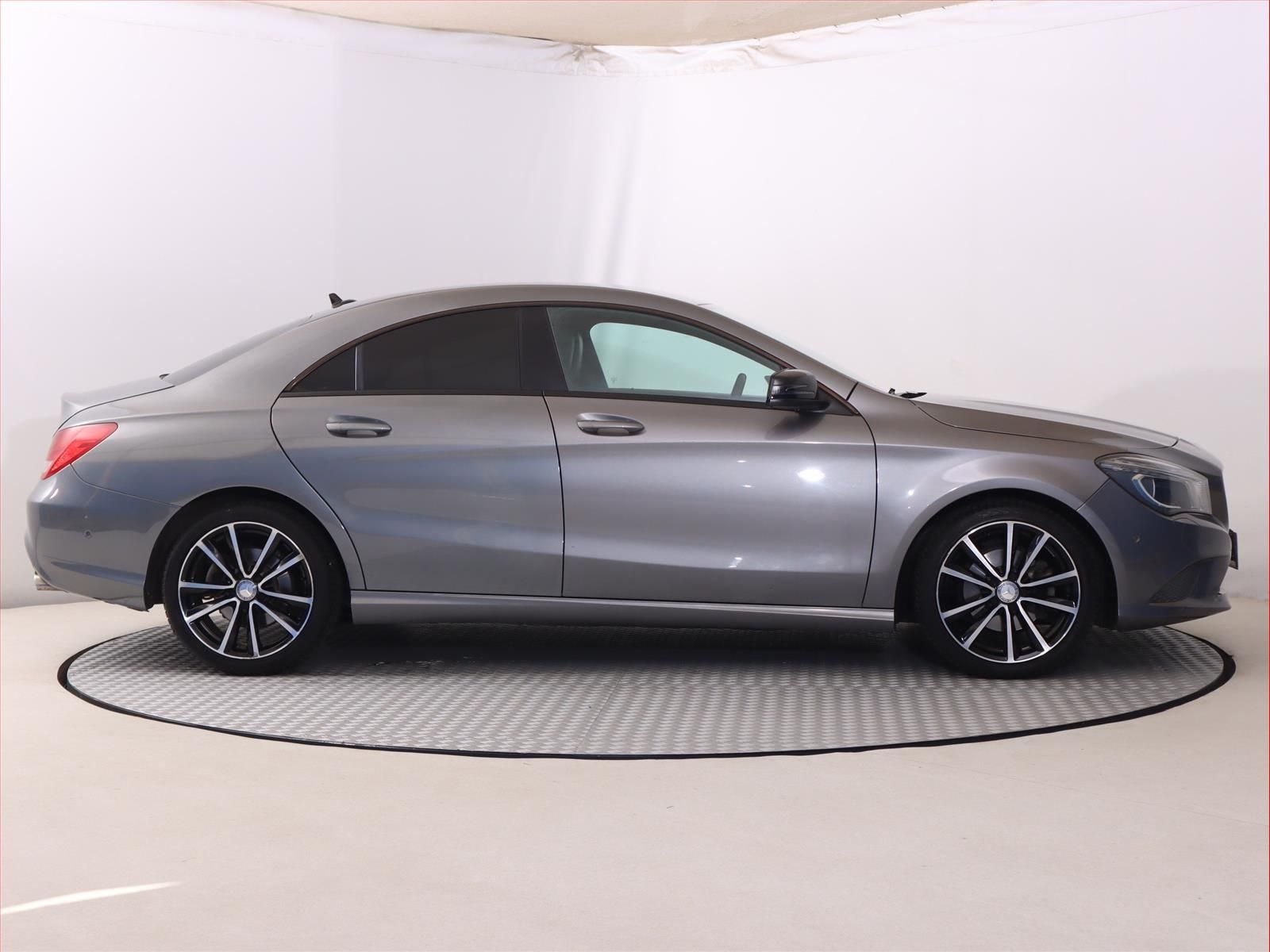 Mercedes-Benz CLA, 220 CDI, Automat - fotka 6