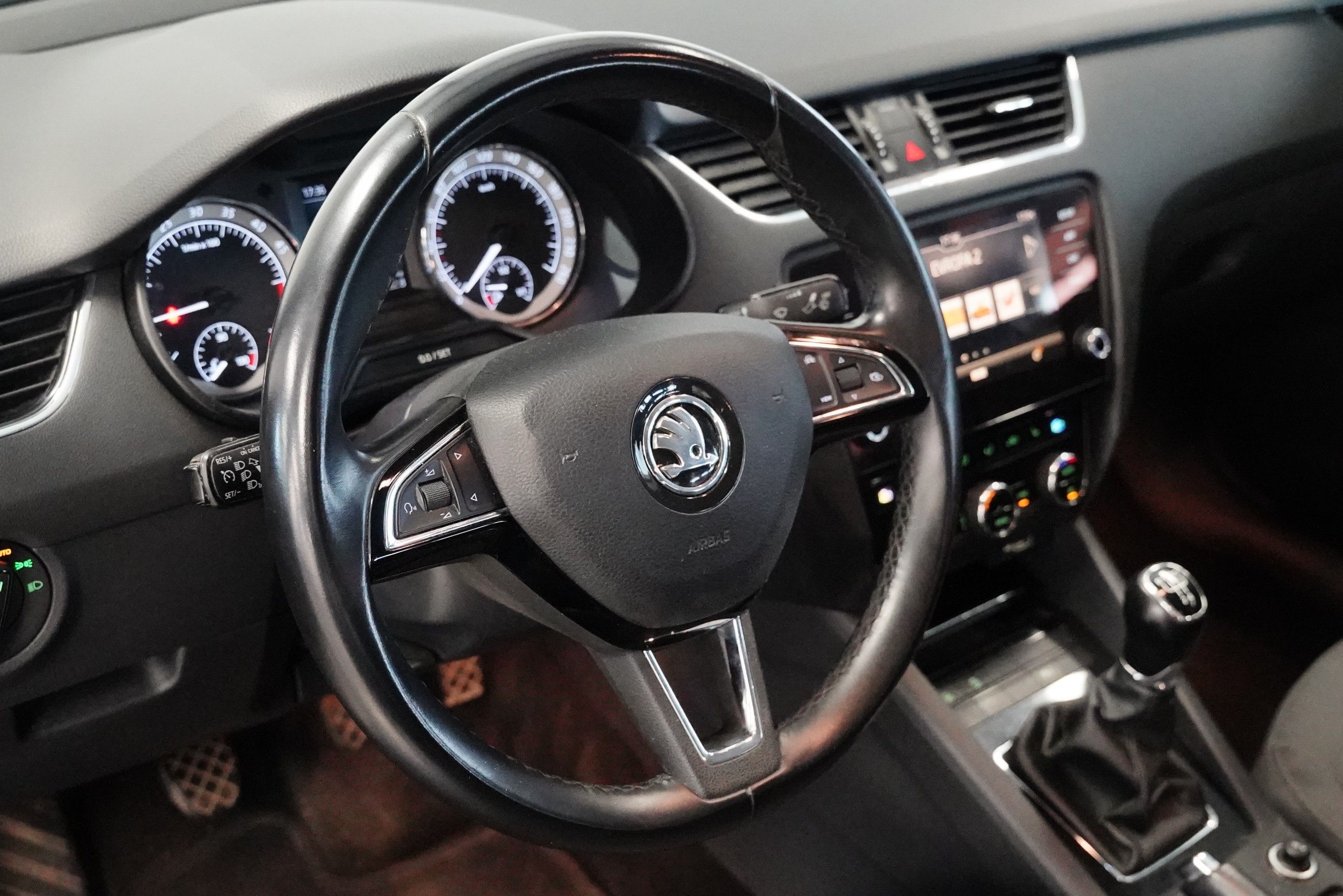 Škoda Octavia, 1.6 TDI 85 kW Style - fotka 6