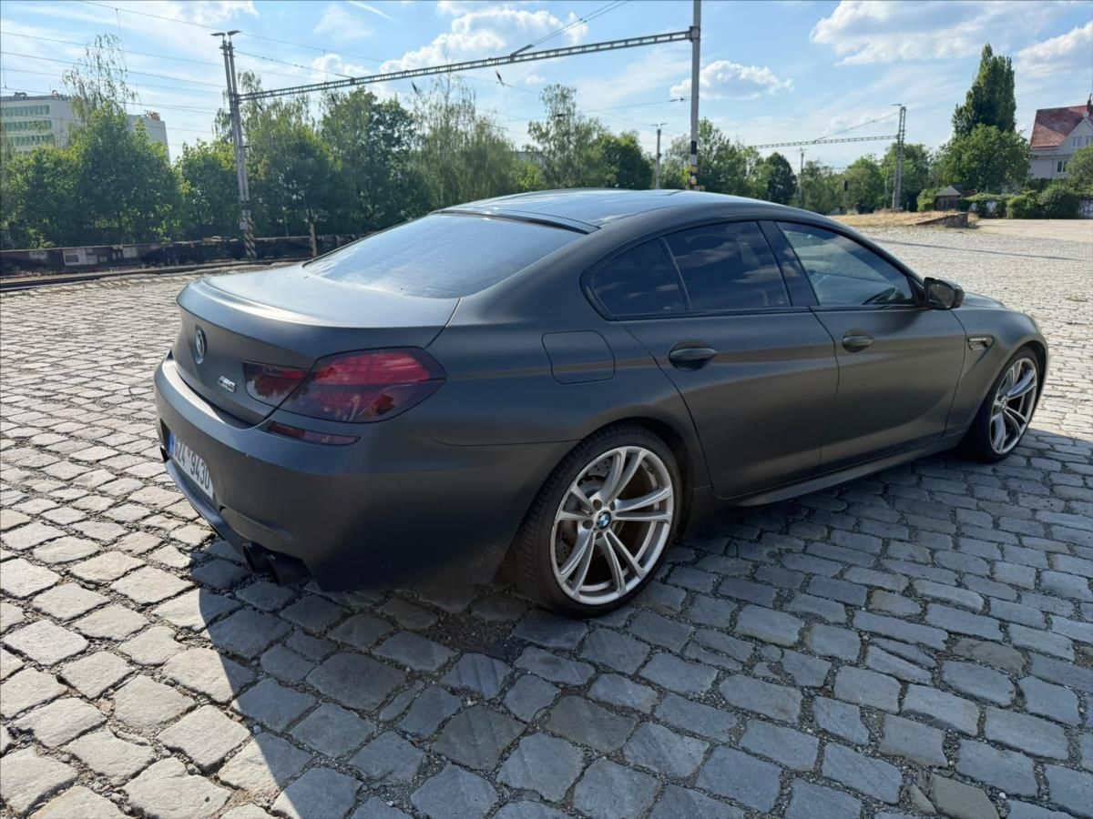 BMW M6, 4,4   423 kW - fotka 6