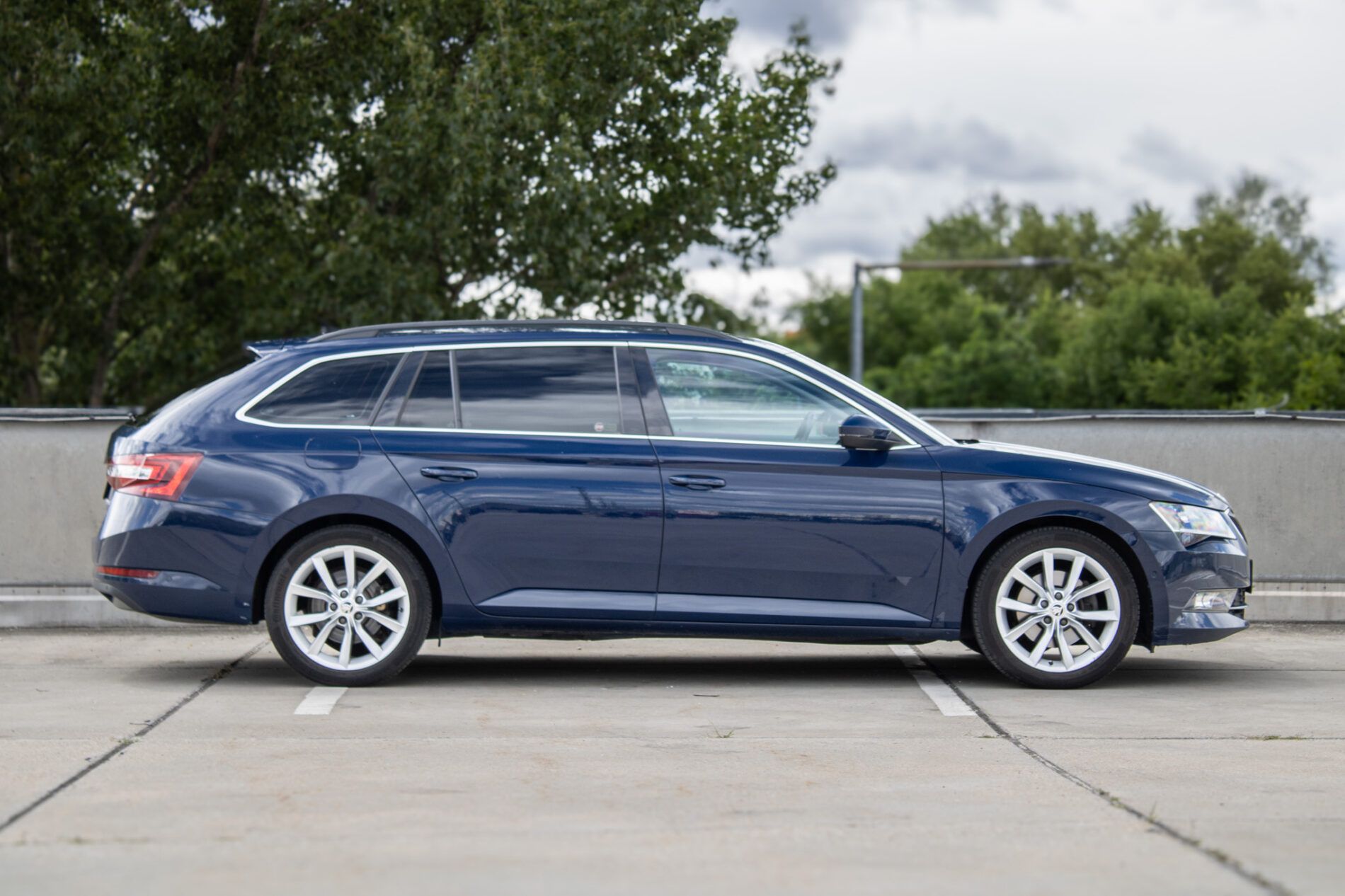 Škoda Superb - fotka 4
