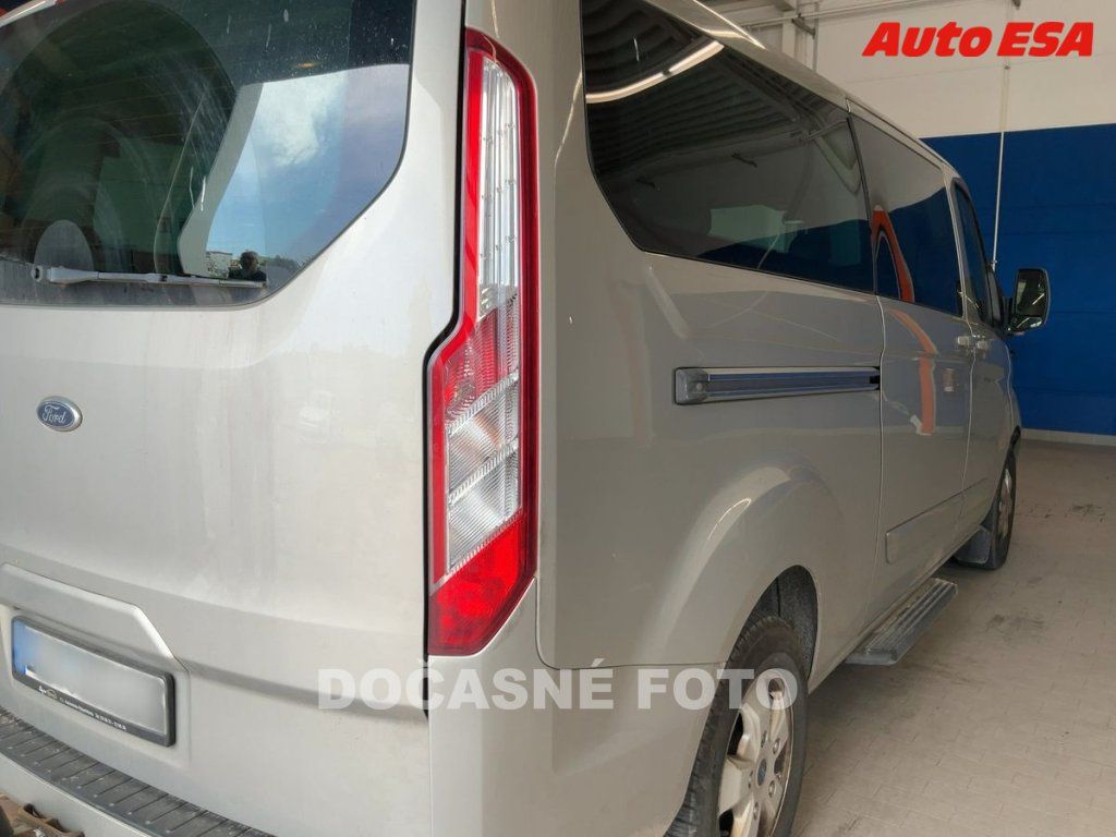Ford Tourneo Custom, 2.2TDCi L2,TITANIUM,114kW - fotka 3
