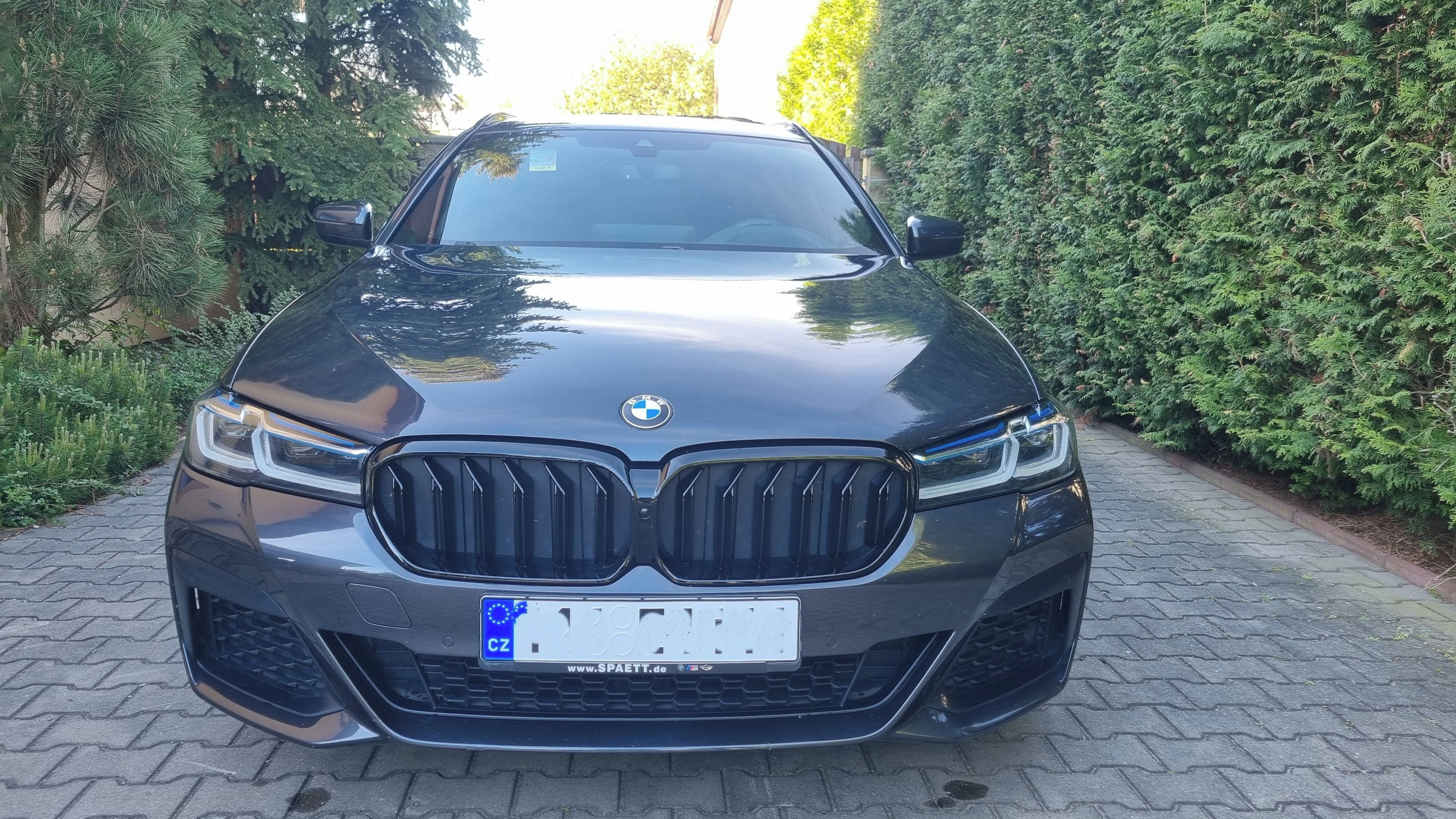 BMW Řada 5, 520d xDrive M Sport Laser Pano - fotka 2