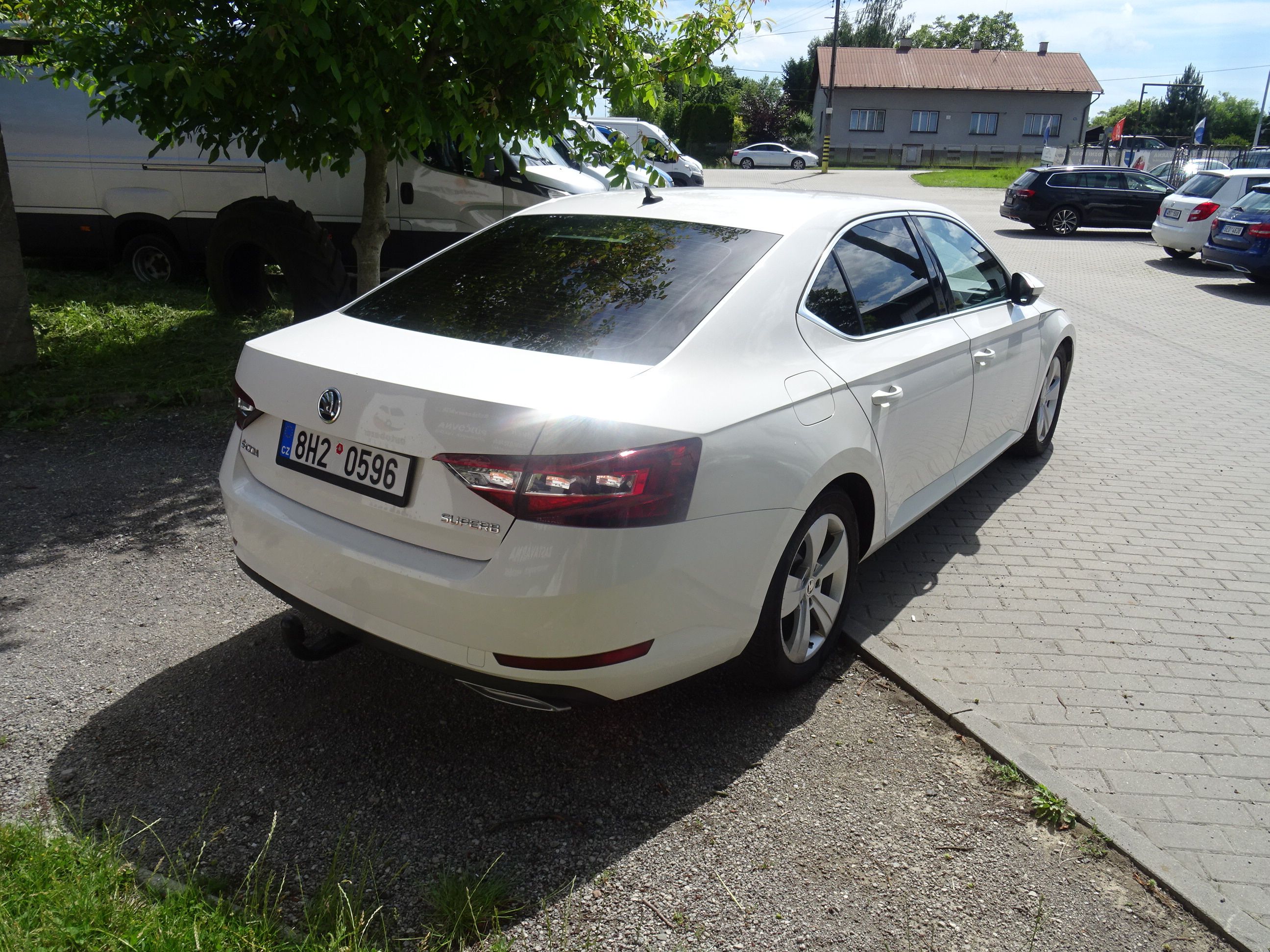 Škoda Superb, 2.0 TDI - fotka 4
