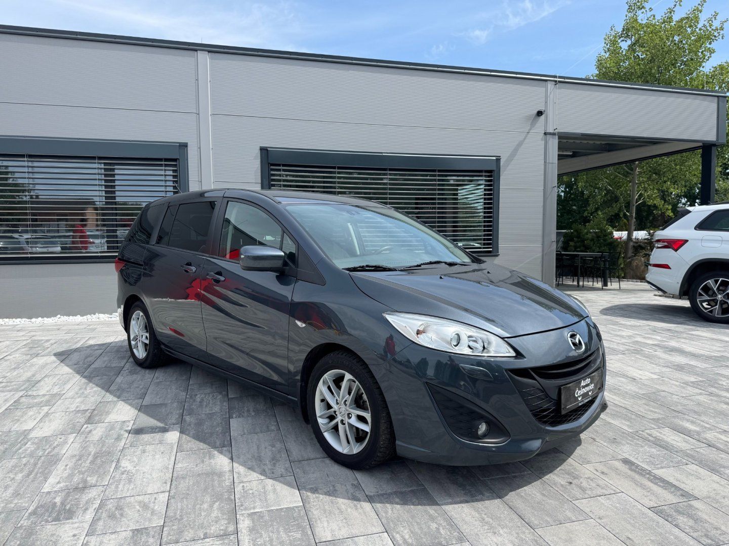 Mazda 5, 2,0 i 110 KW 7Míst - fotka 3