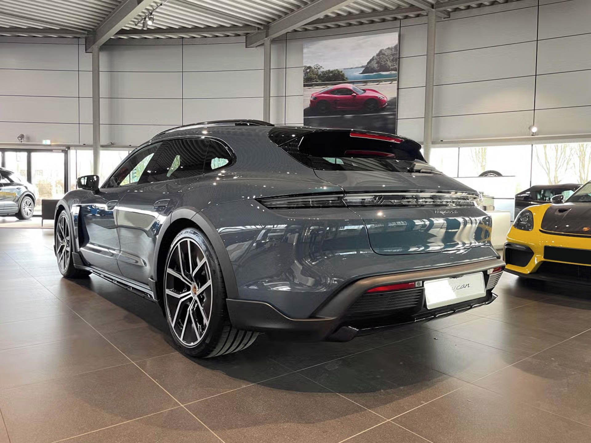 Porsche Taycan, 4 Cross Turismo 360 Soft-Close - fotka 5