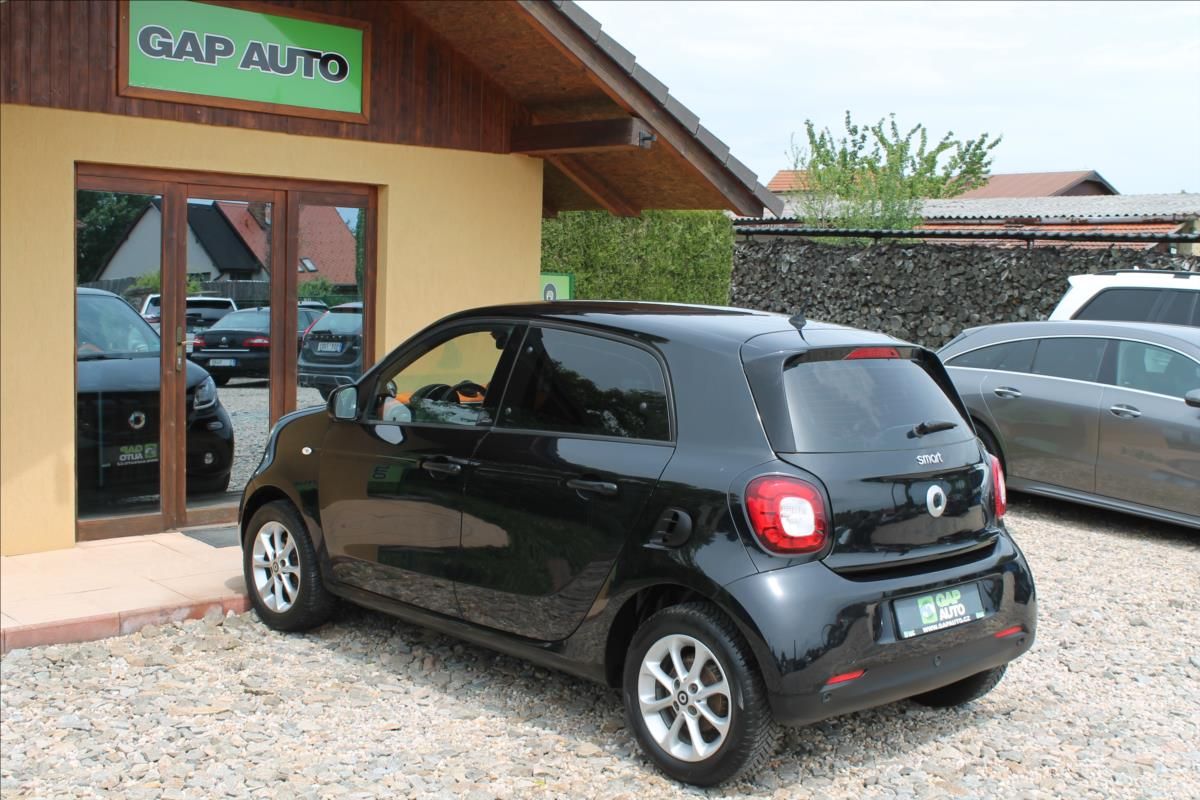 Smart Forfour, 1.0 52kW PASSION - fotka 4