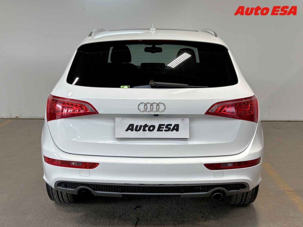 Audi Q5, 2.0TFSi - fotka 5