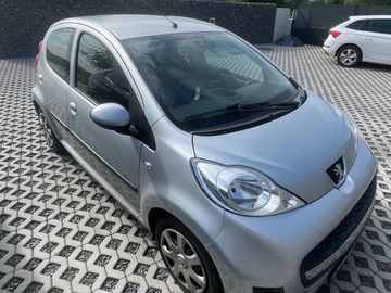 PEUGEOT 107 1.0 12V 2-TRONIC