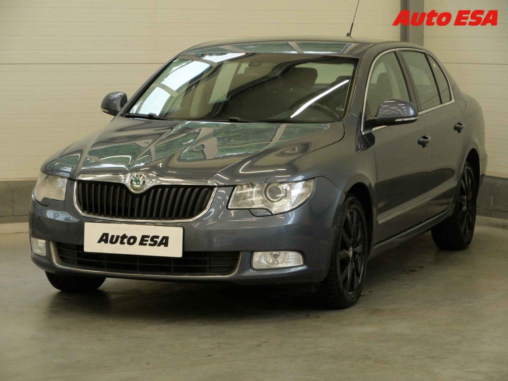 Škoda Superb, 2.0 TDi,xenon,autoAC - fotka 3