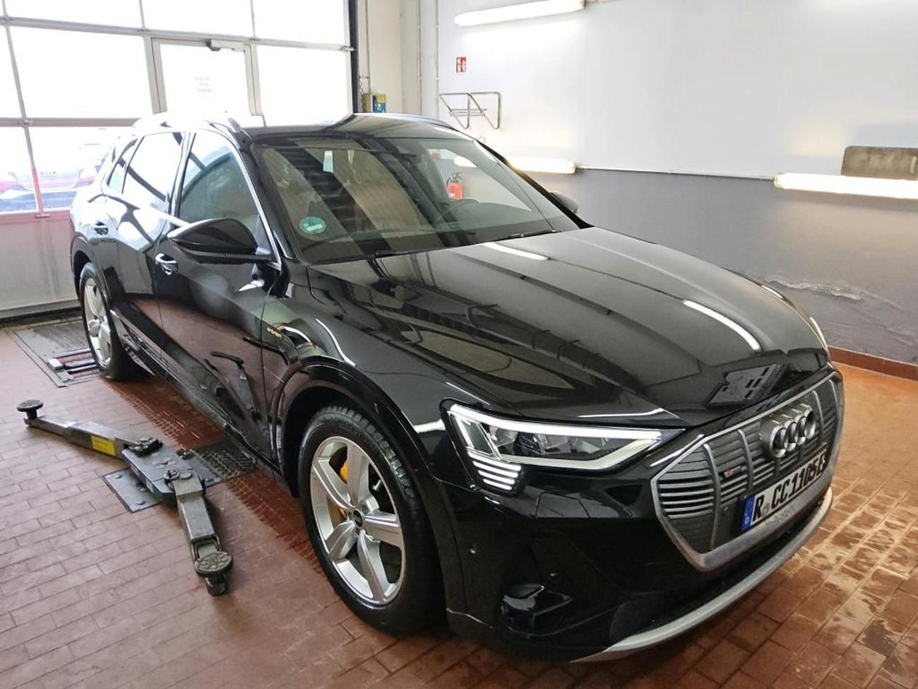 Audi e-tron, 55 QUATTRO 300kw S LINE SOH97%
