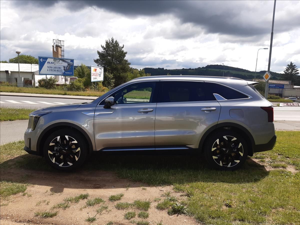 Kia Sorento, TOP 2,2 142kW AT6 - fotka 2