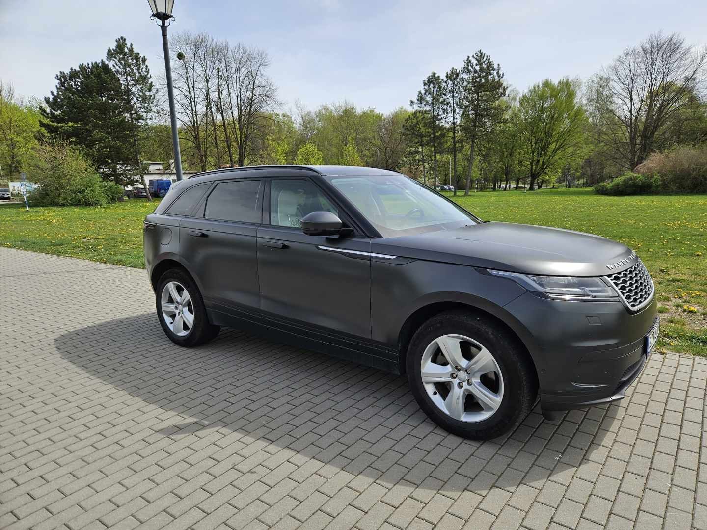Land Rover Range Rover Velar, 2,0/150kW AWD, DPH - fotka 5