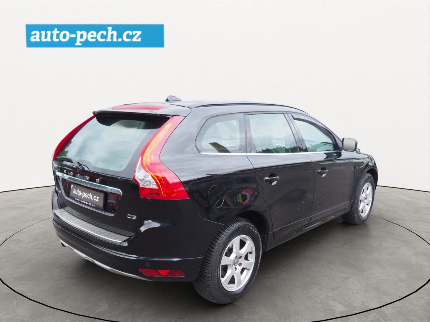 Volvo XC60, D3 100 kW, Momentum, AWD - fotka 4