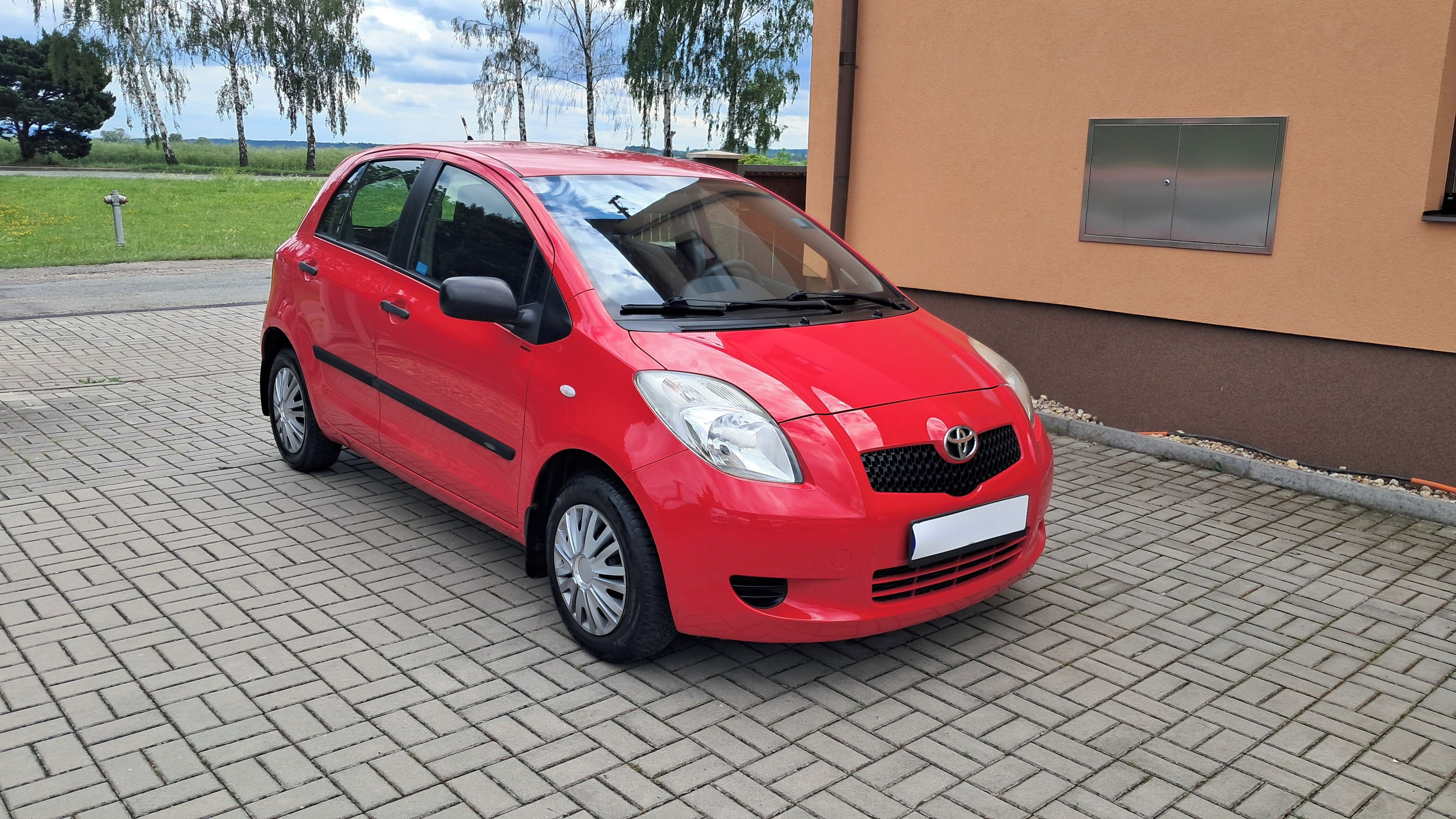 Toyota Yaris, 1.3i / 64KW ČR