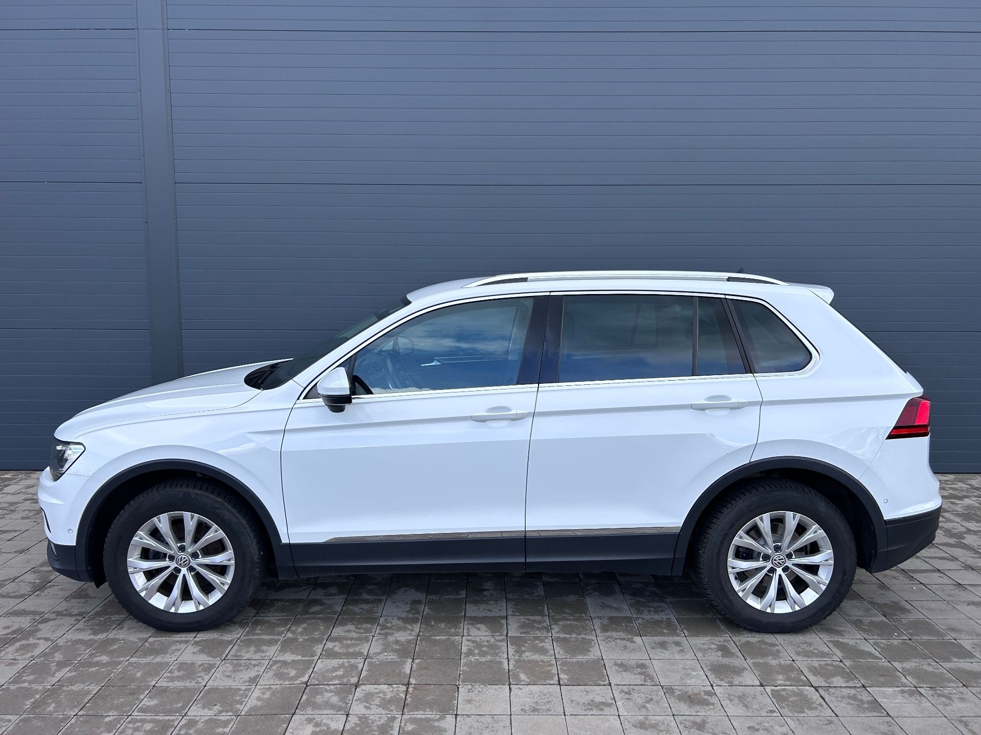 Volkswagen Tiguan, 2.0 TDI BMT 4MOT 110kW DSG Com - fotka 3