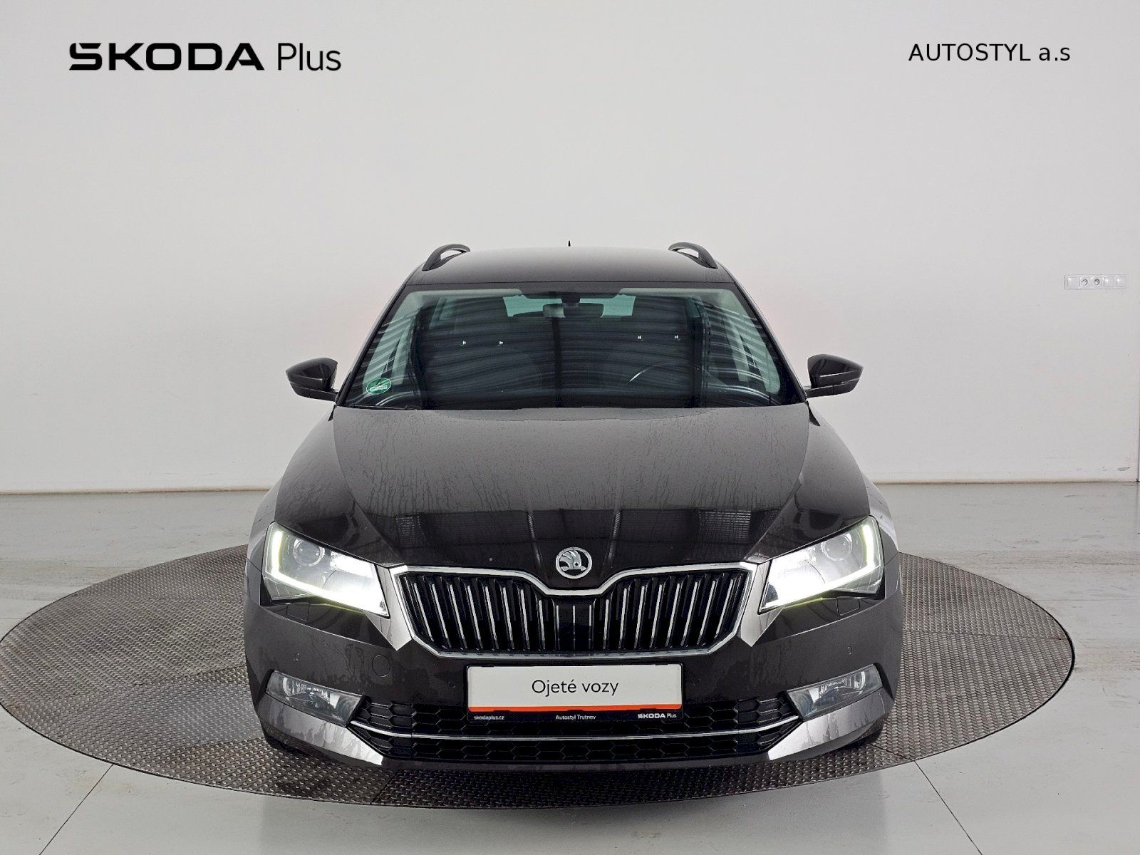 Škoda Superb, 2.0TDi 110kW DSG AMBITION PLUS - fotka 4