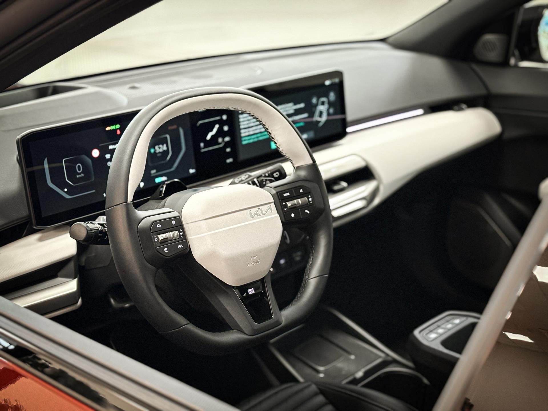 Kia EV4, GT LINE 81,4kWh+TECH+V2L - fotka 6