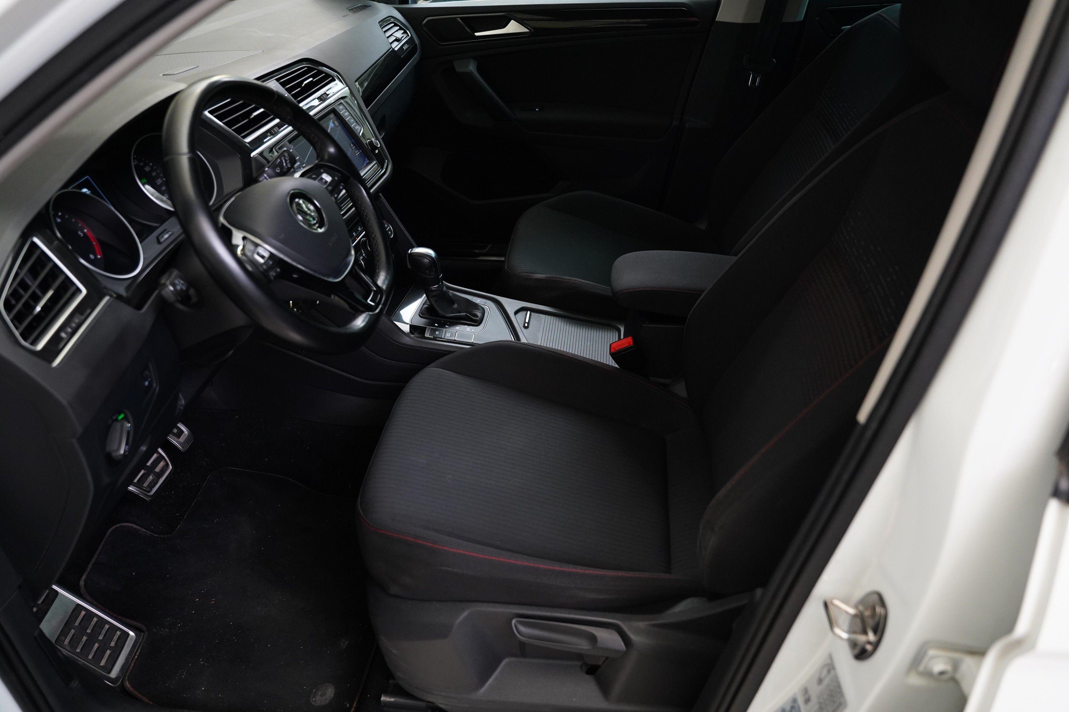 Volkswagen Tiguan, 2.0 TDI 110 kW Sound - fotka 6