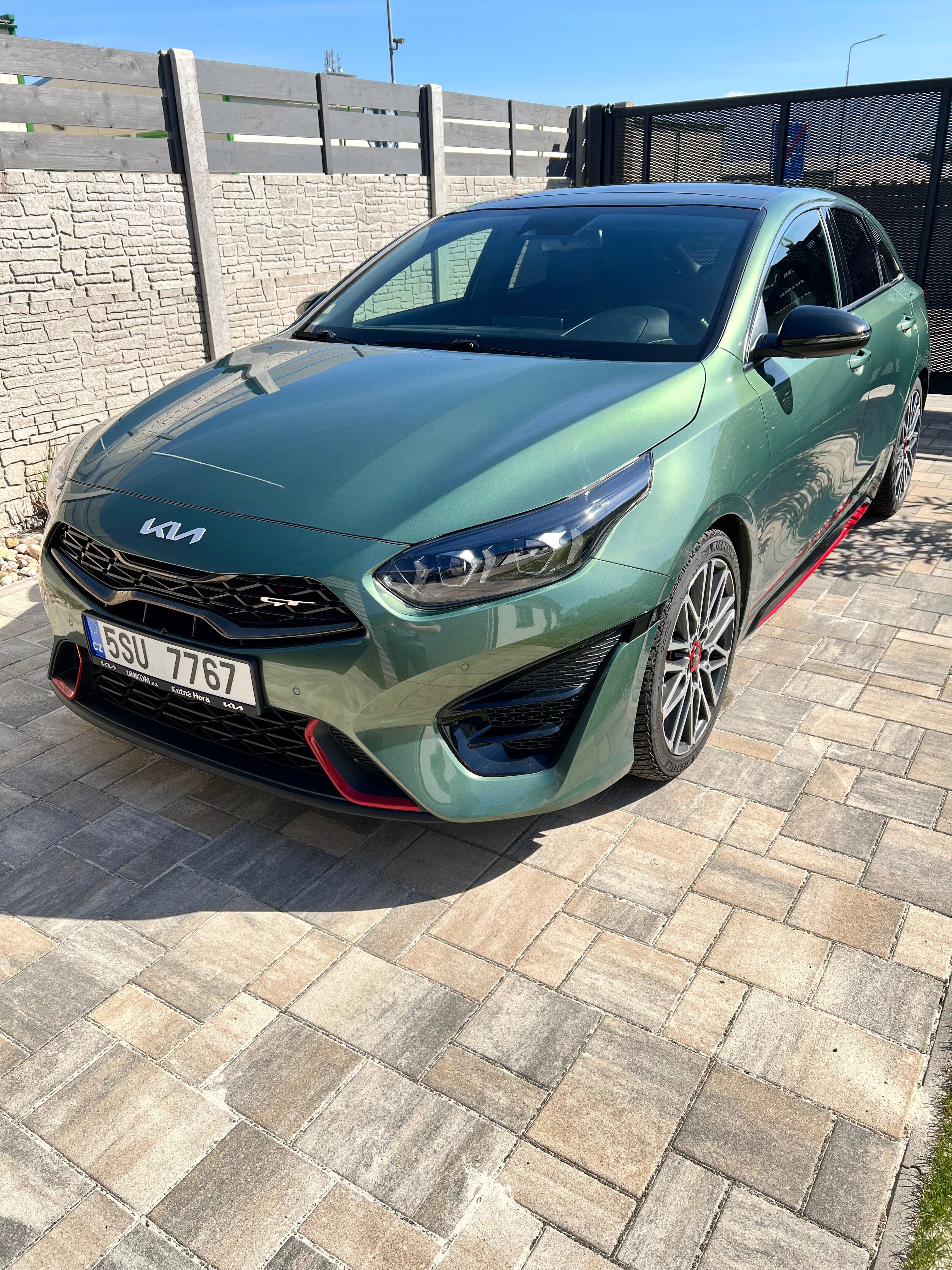 Kia ProCeed, GT,panorama,tažné