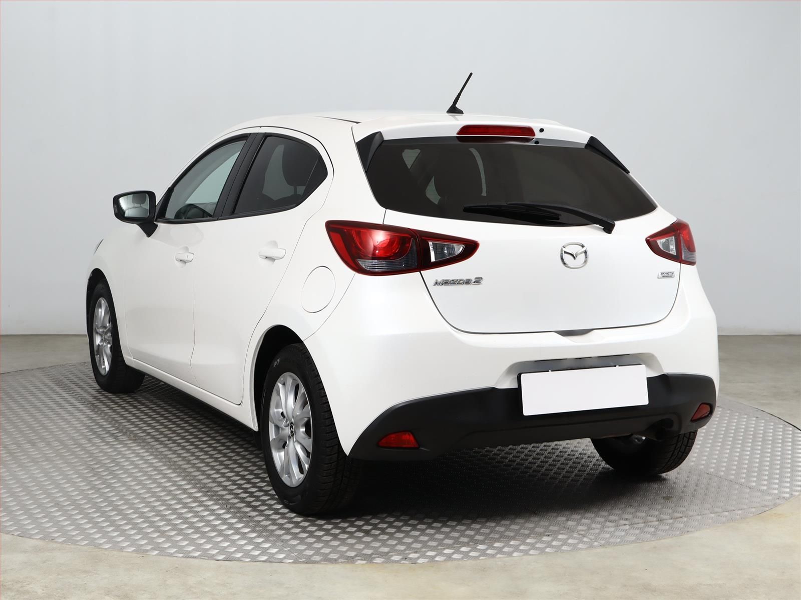 Mazda 2, 1.5 16V, Klima, Tempomat - fotka 4