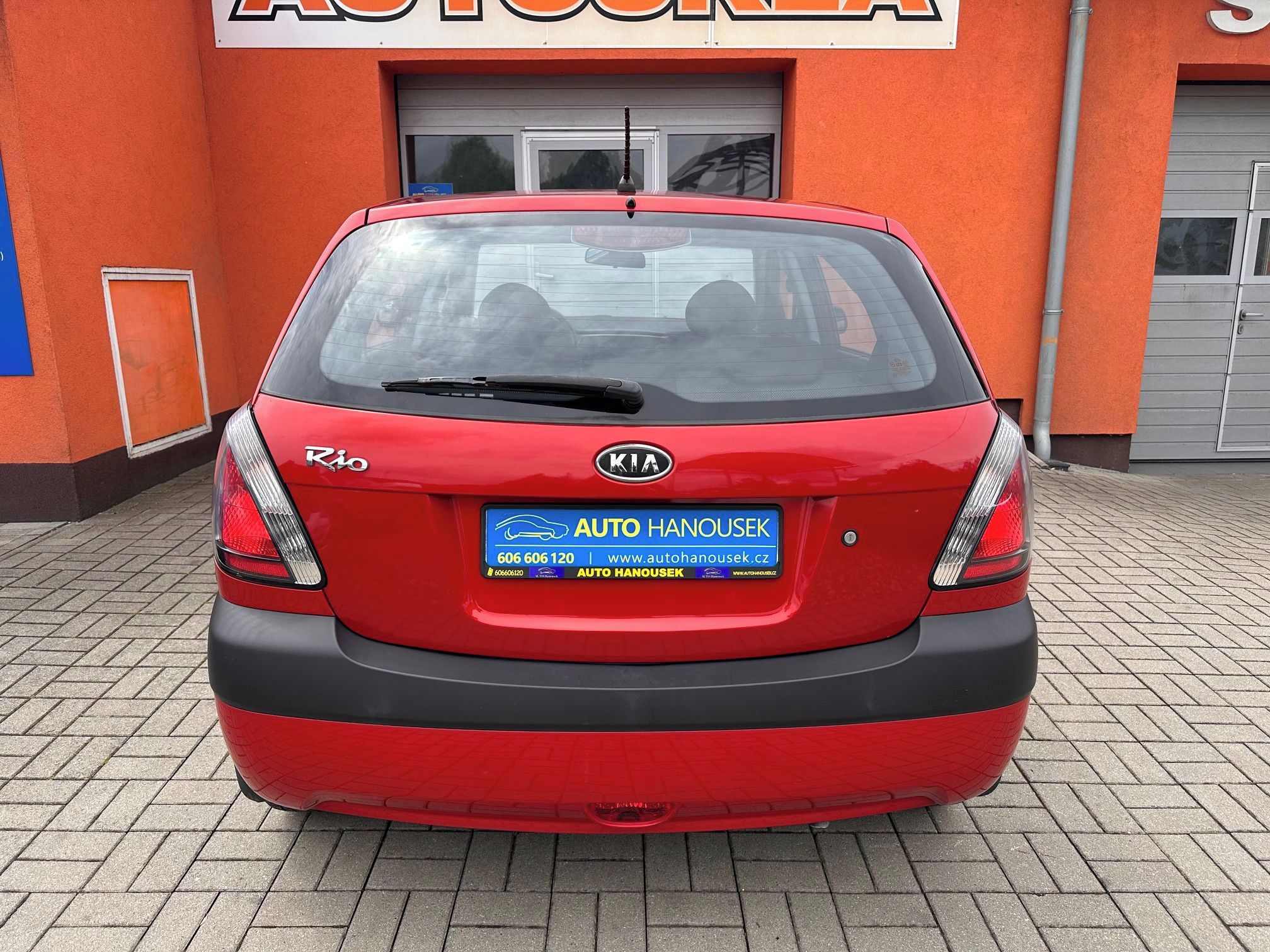 Kia Rio, 1.4i 71KW klima ČR,2.maj. - fotka 6