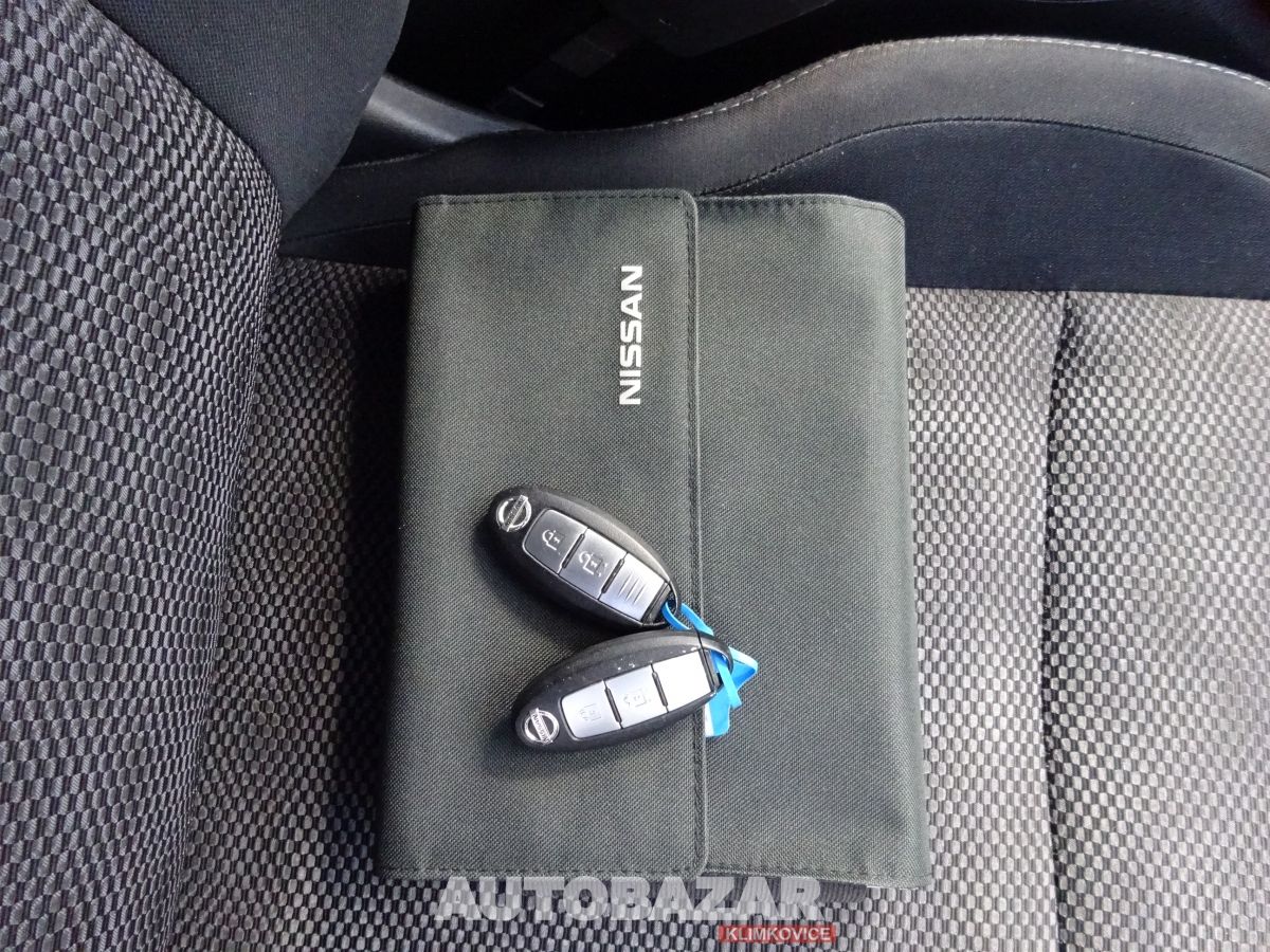 Nissan Qashqai, 1,2i, garance km, Č. 82 - fotka 2