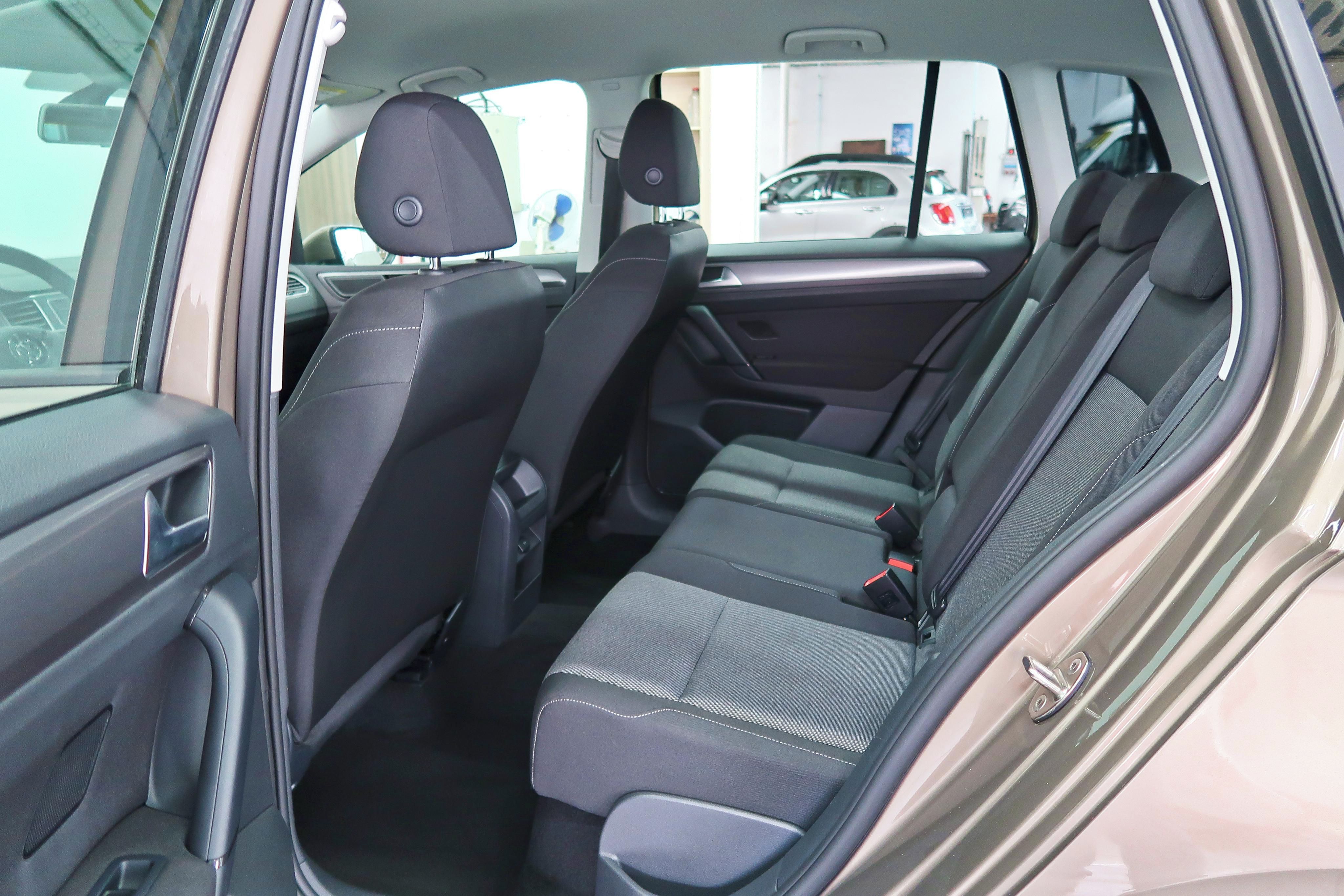 Volkswagen Golf Sportsvan, 1.2TSI 81kW,VÝHŘEV,SENZORY,ZÁR - fotka 6