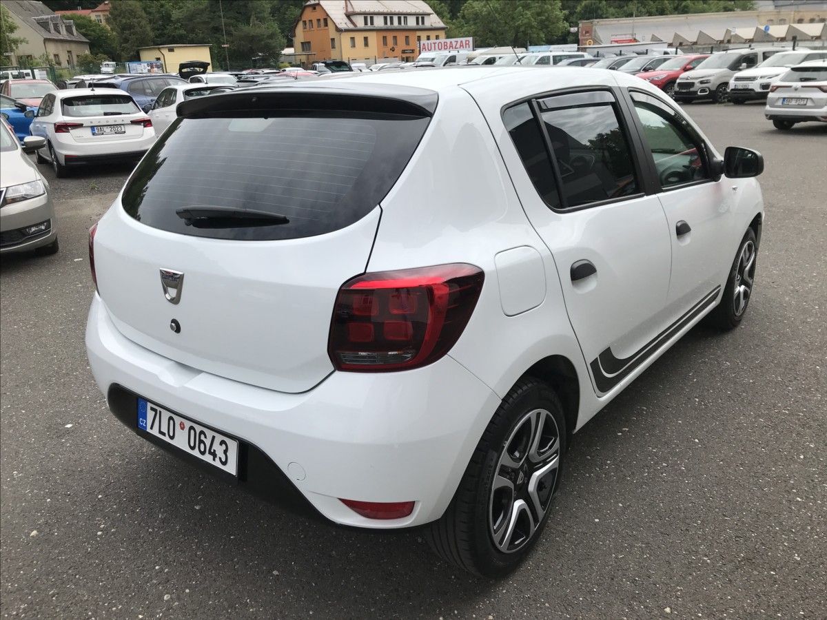 Dacia Sandero, 1,0 i 54kW 5dv. 36tkm! - fotka 4